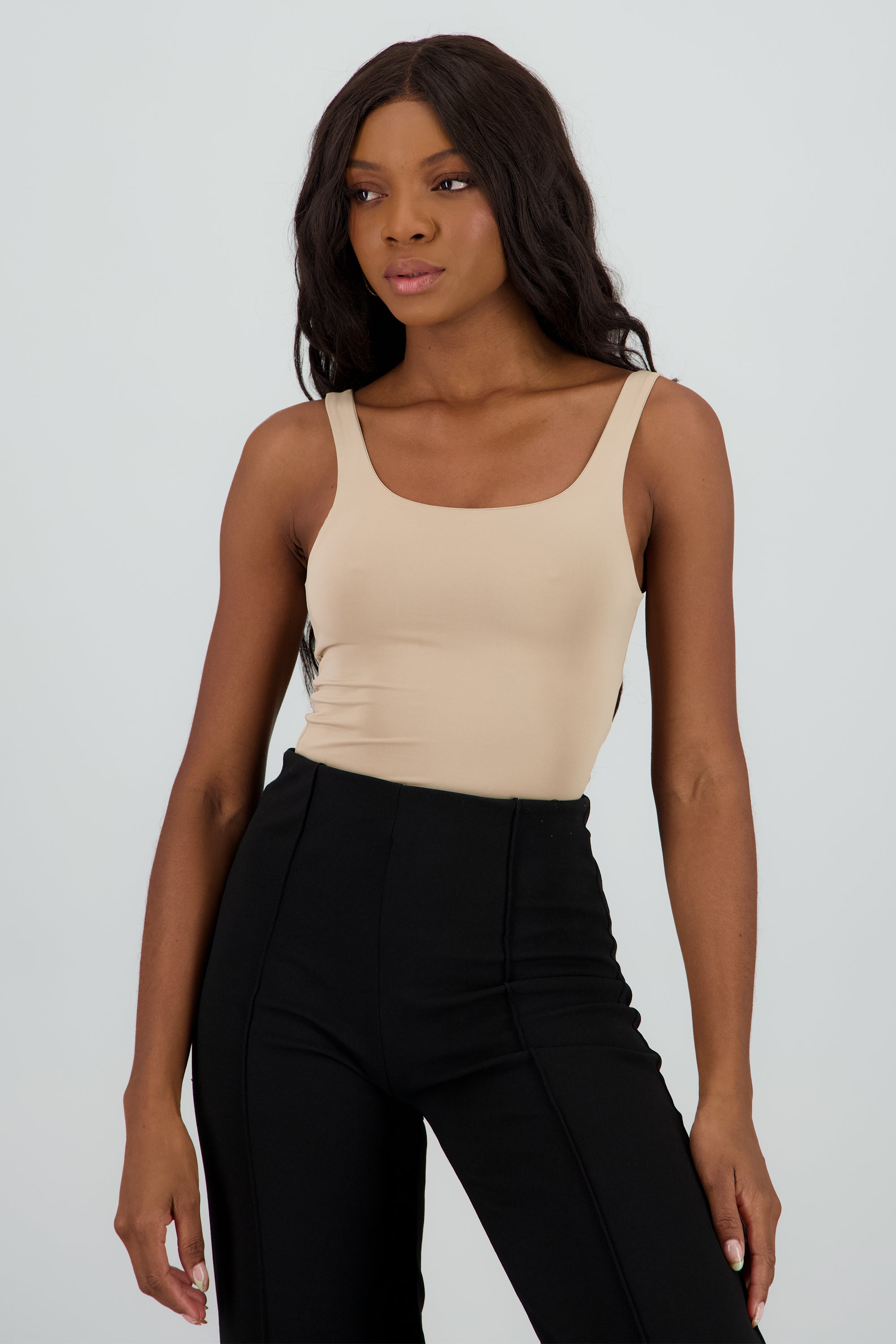 Top tirantes cuello redondo ARENA
