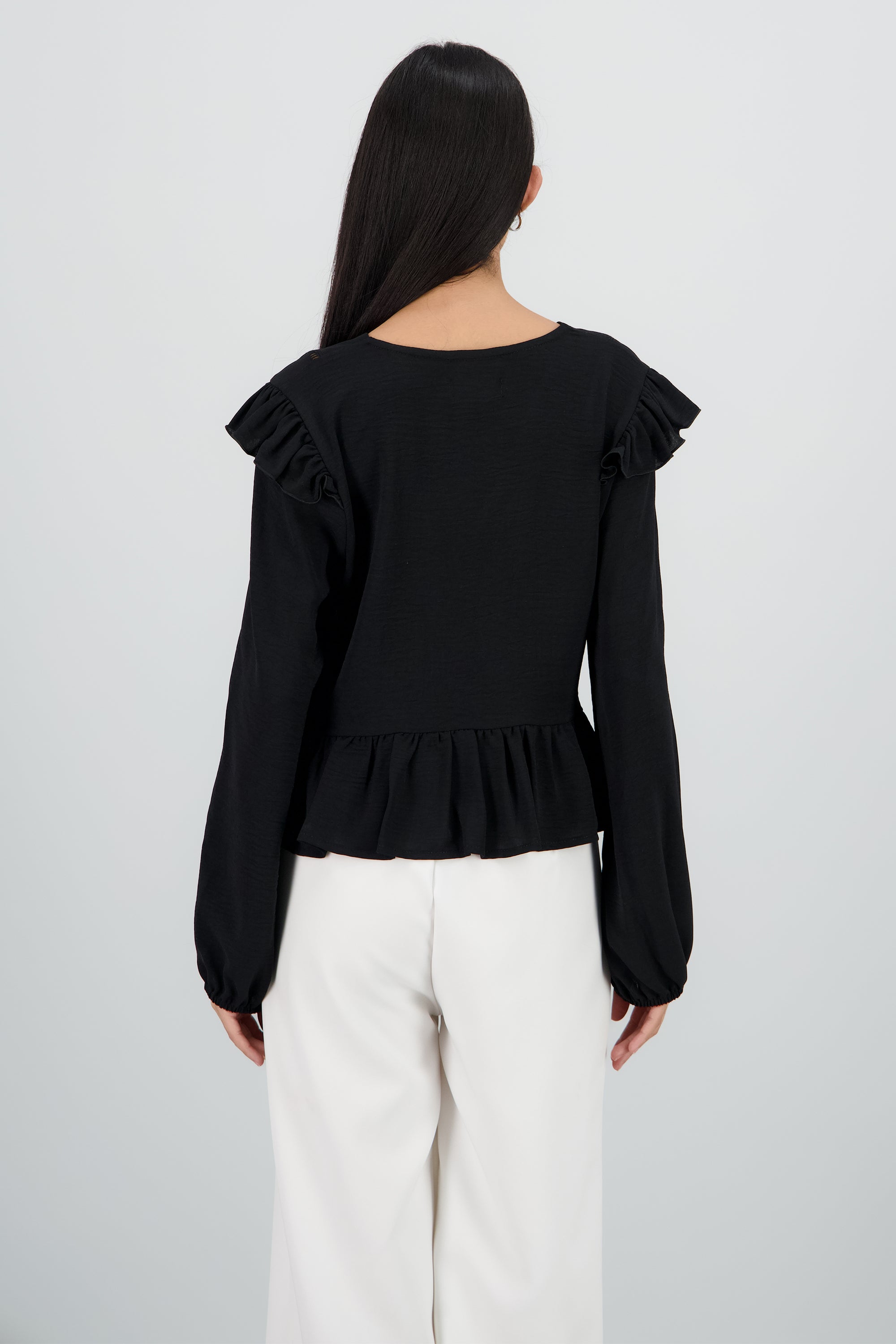 Blusa manga larga olanes NEGRO