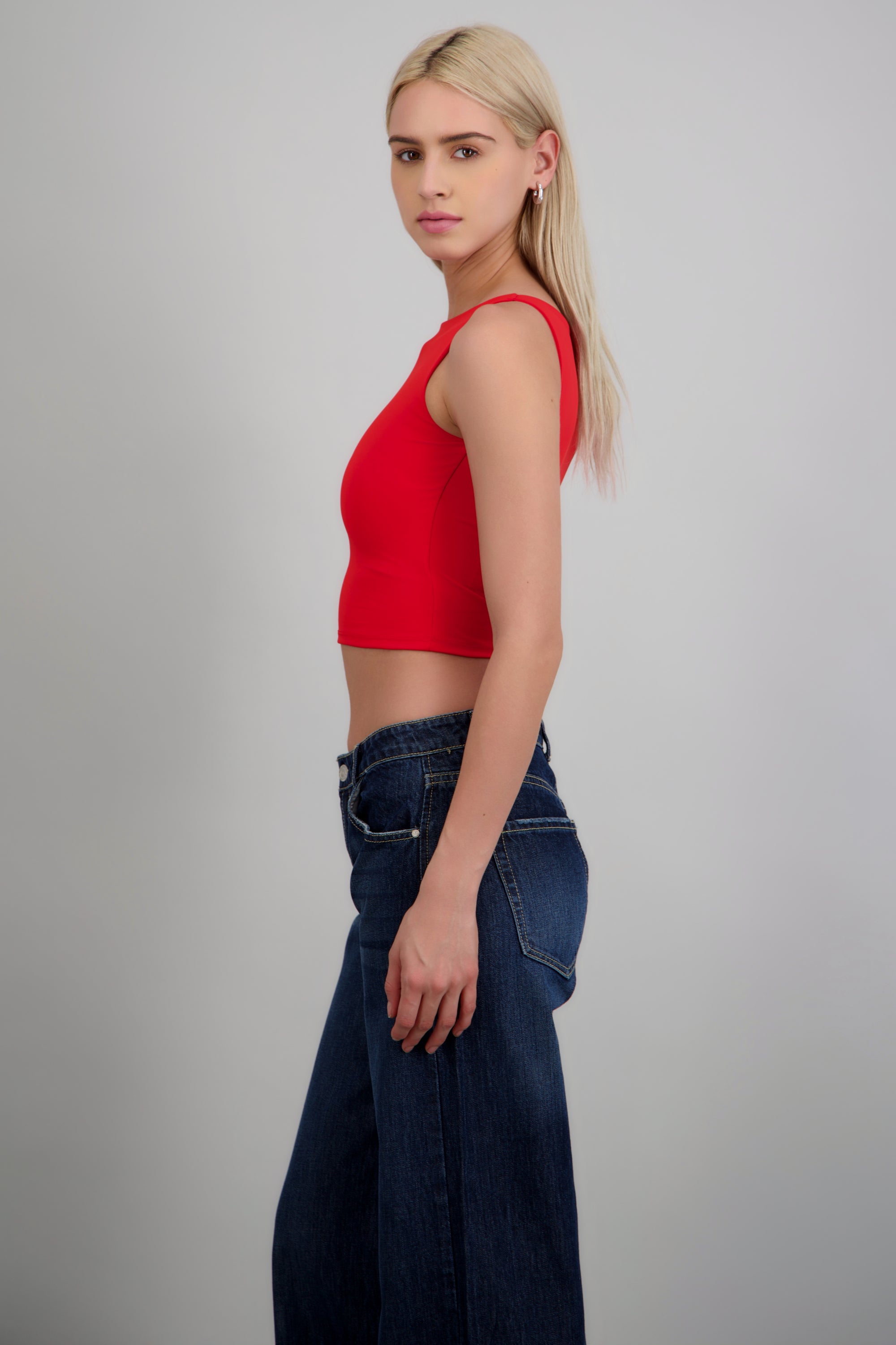 Top corto escote recto sin manga ROJO QUEMADO