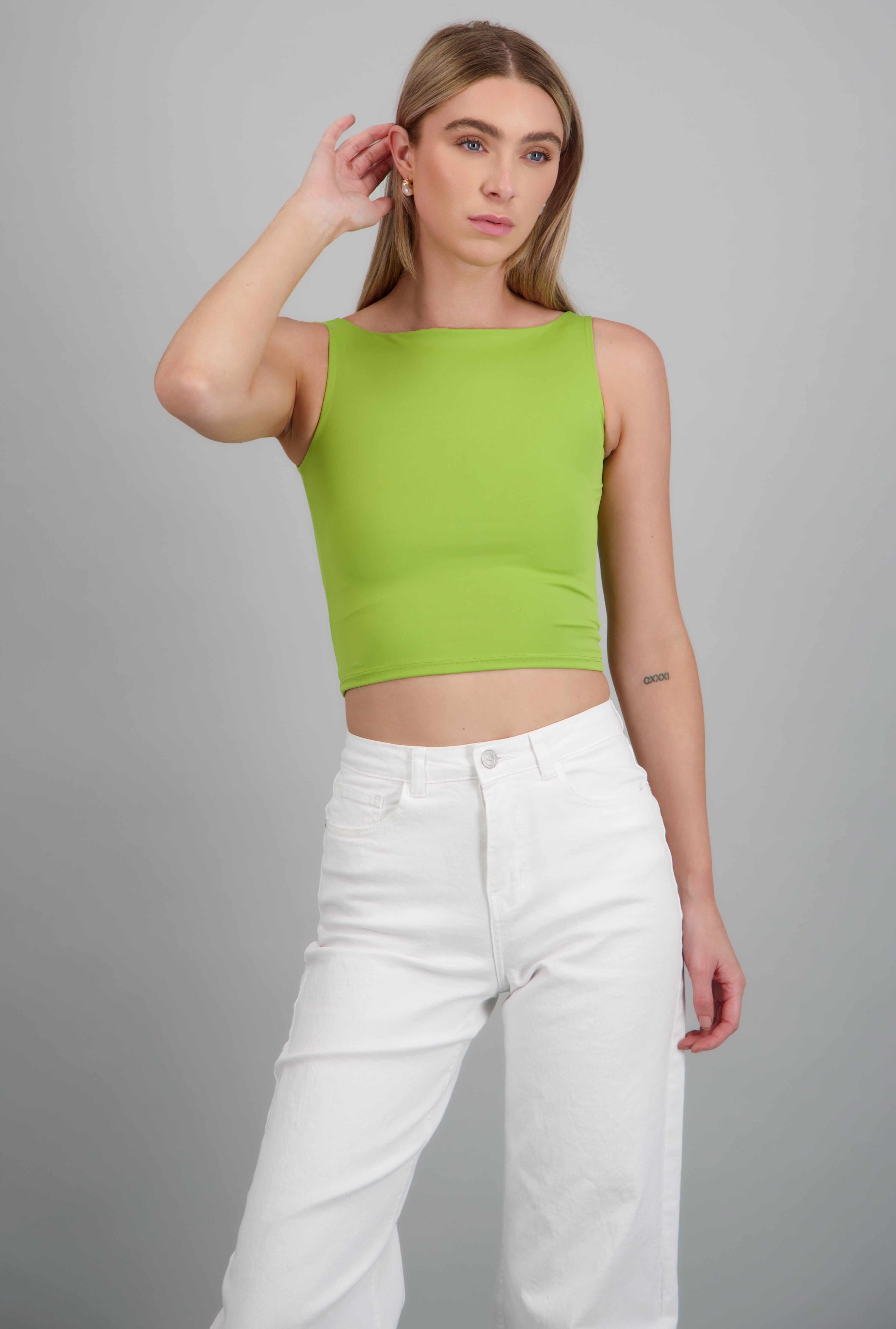 APPLE GREEN