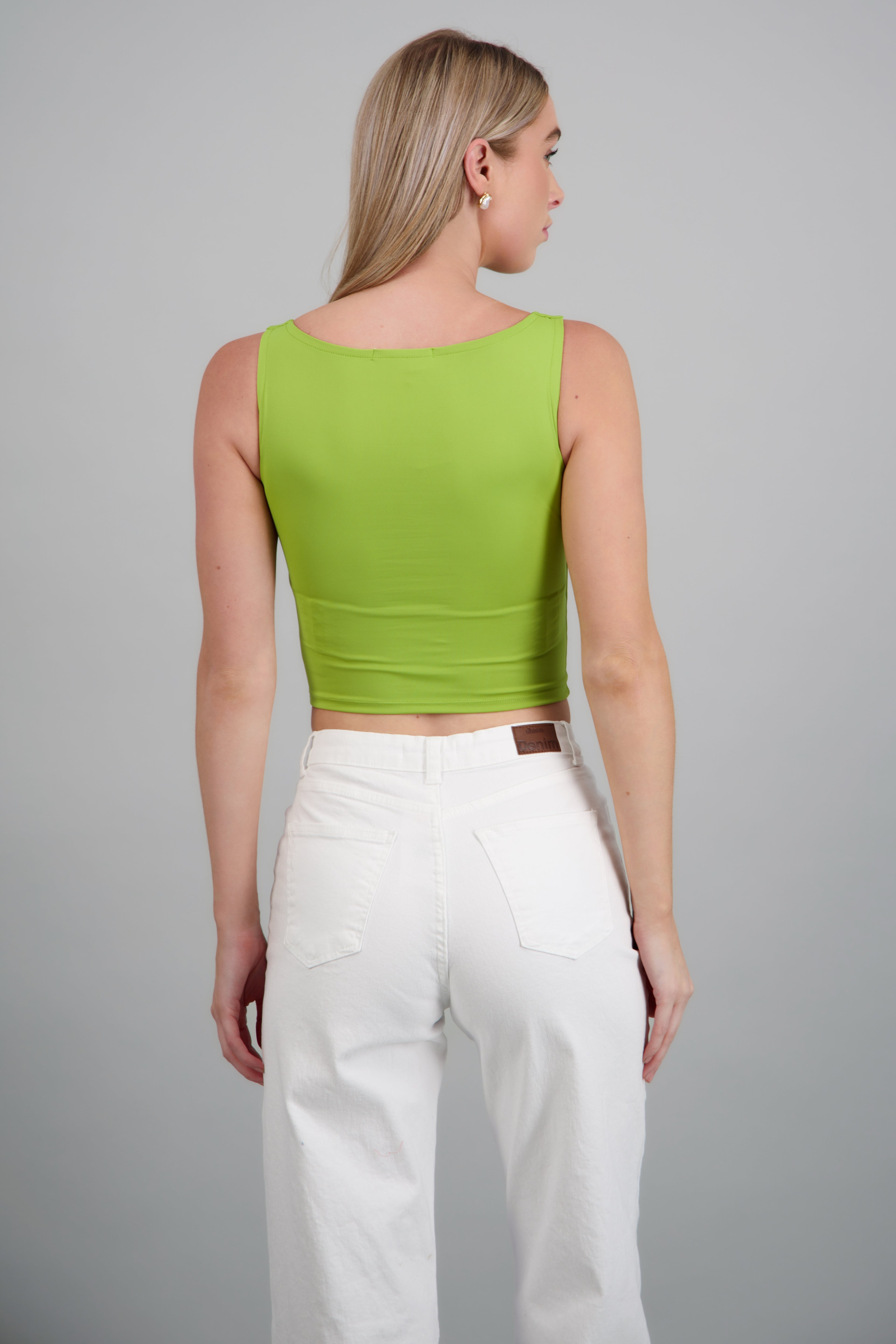 Top corto escote recto sin manga VERDE MANZANA