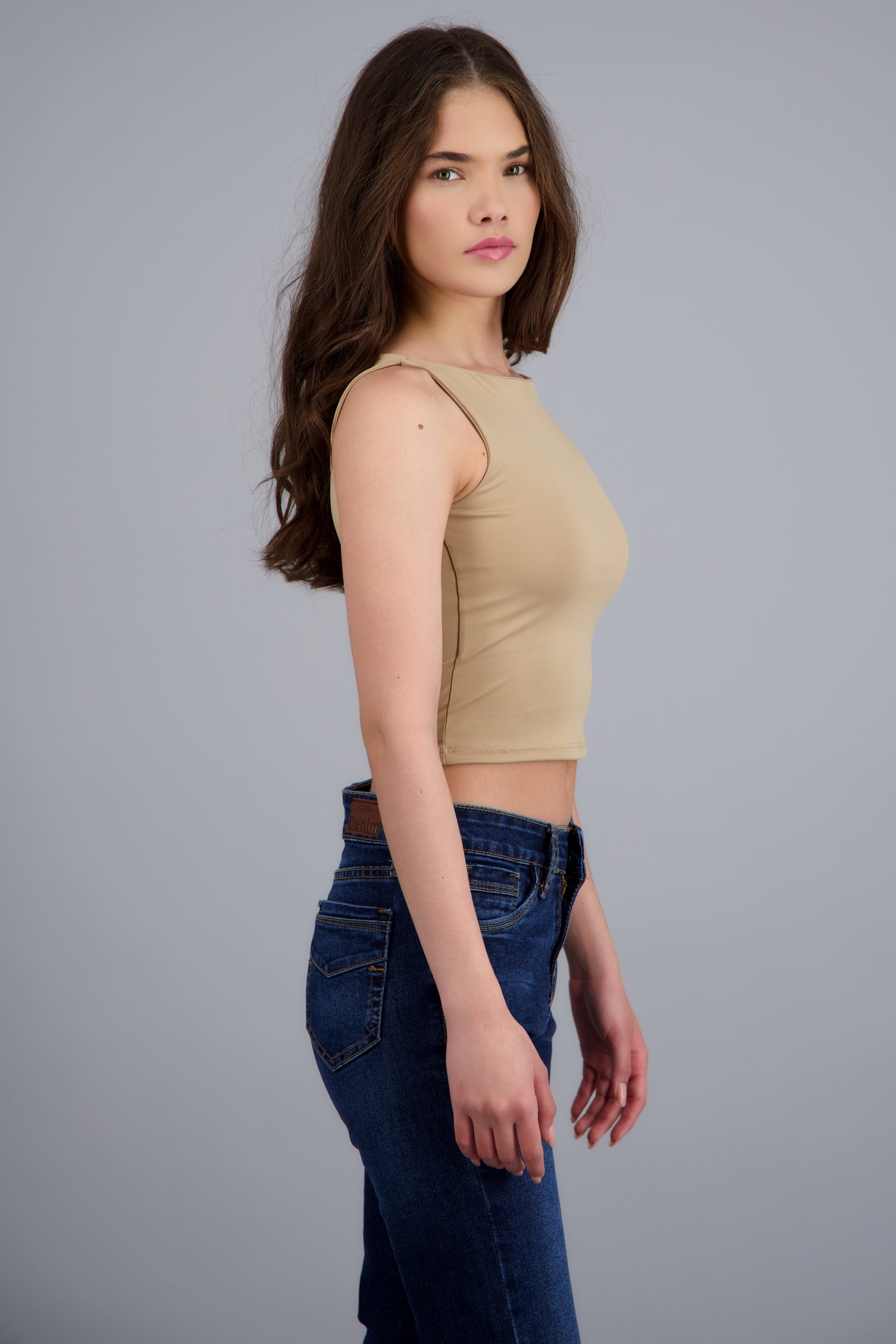 Top corto escote recto sin manga GREIGE