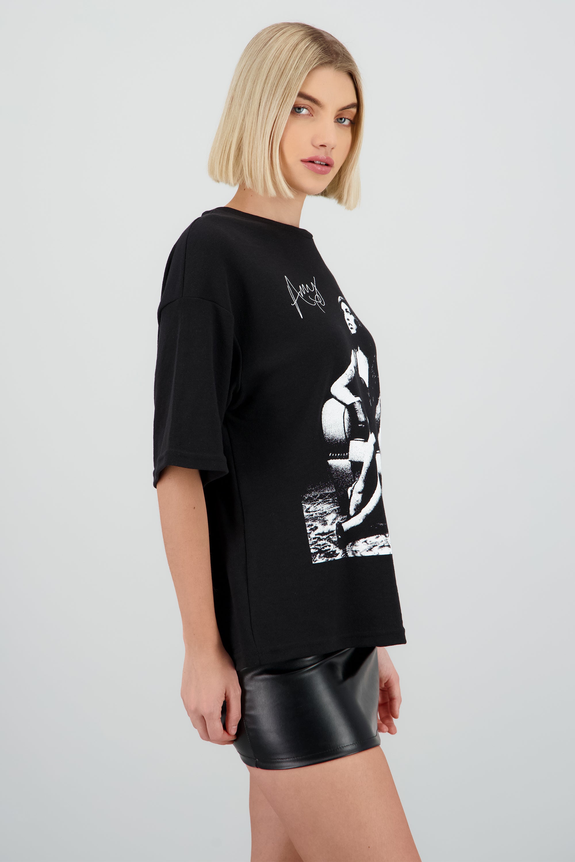 Playera Amy Winehouse B&W NEGRO