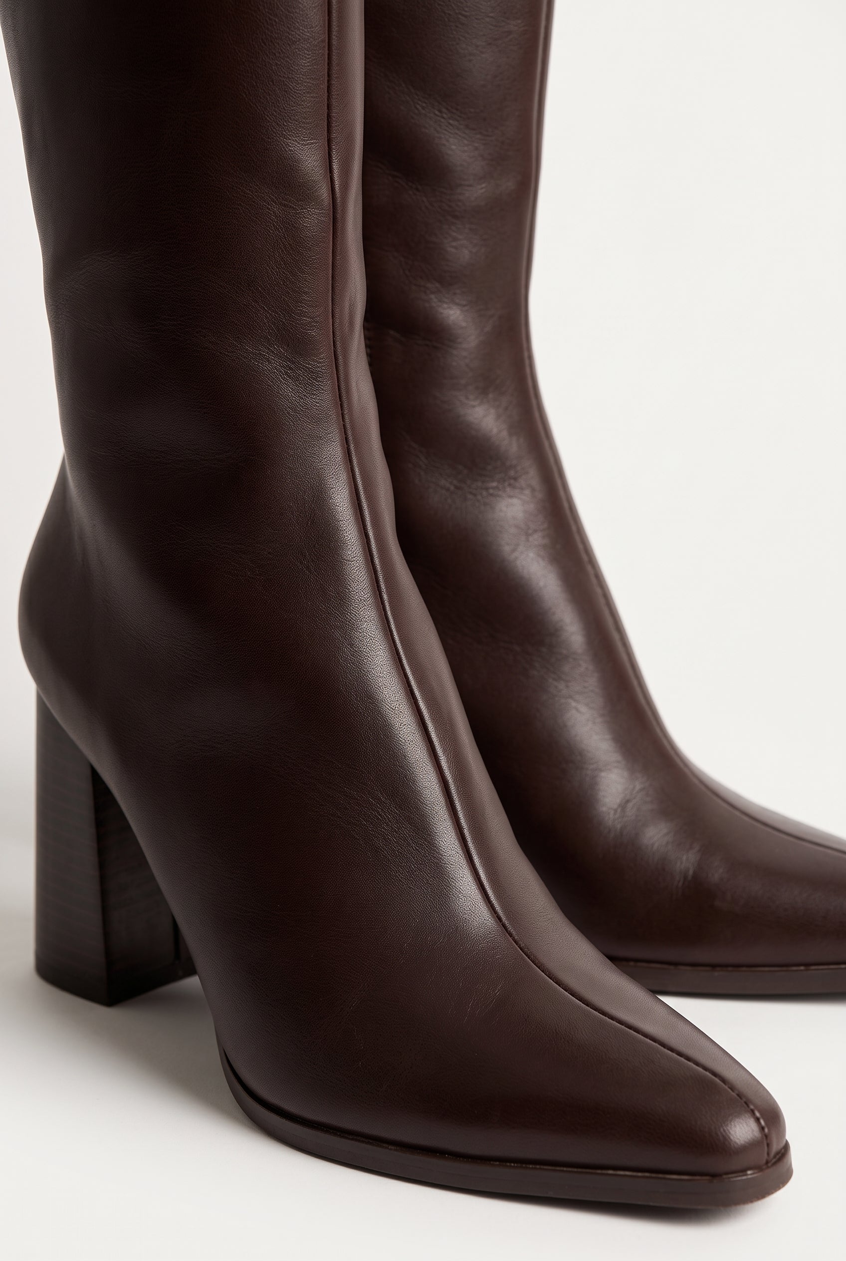 Bota alta rigida CAFE
