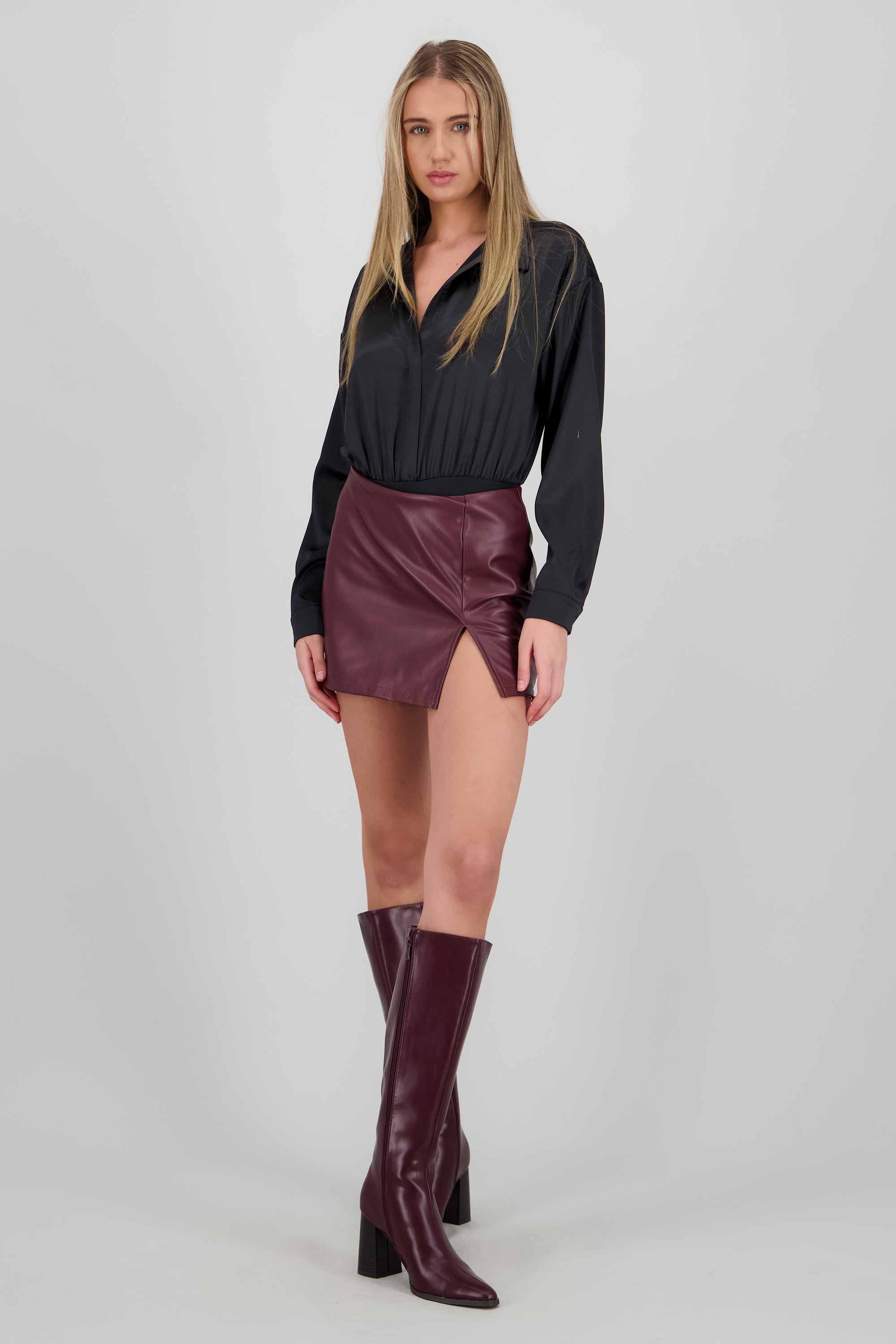 Bota alta rigida VINO