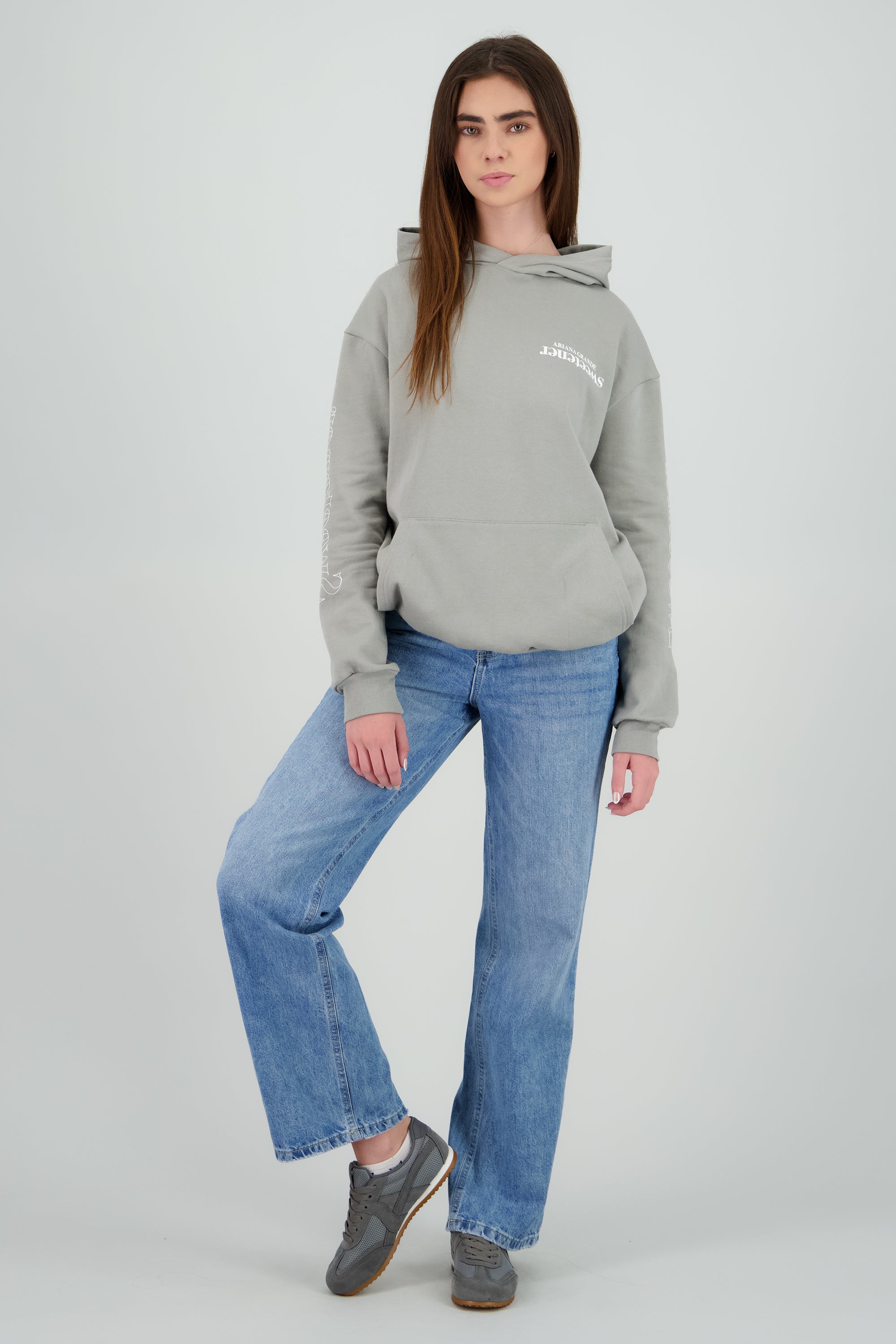 Tenis estilo retro contrastes GRIS