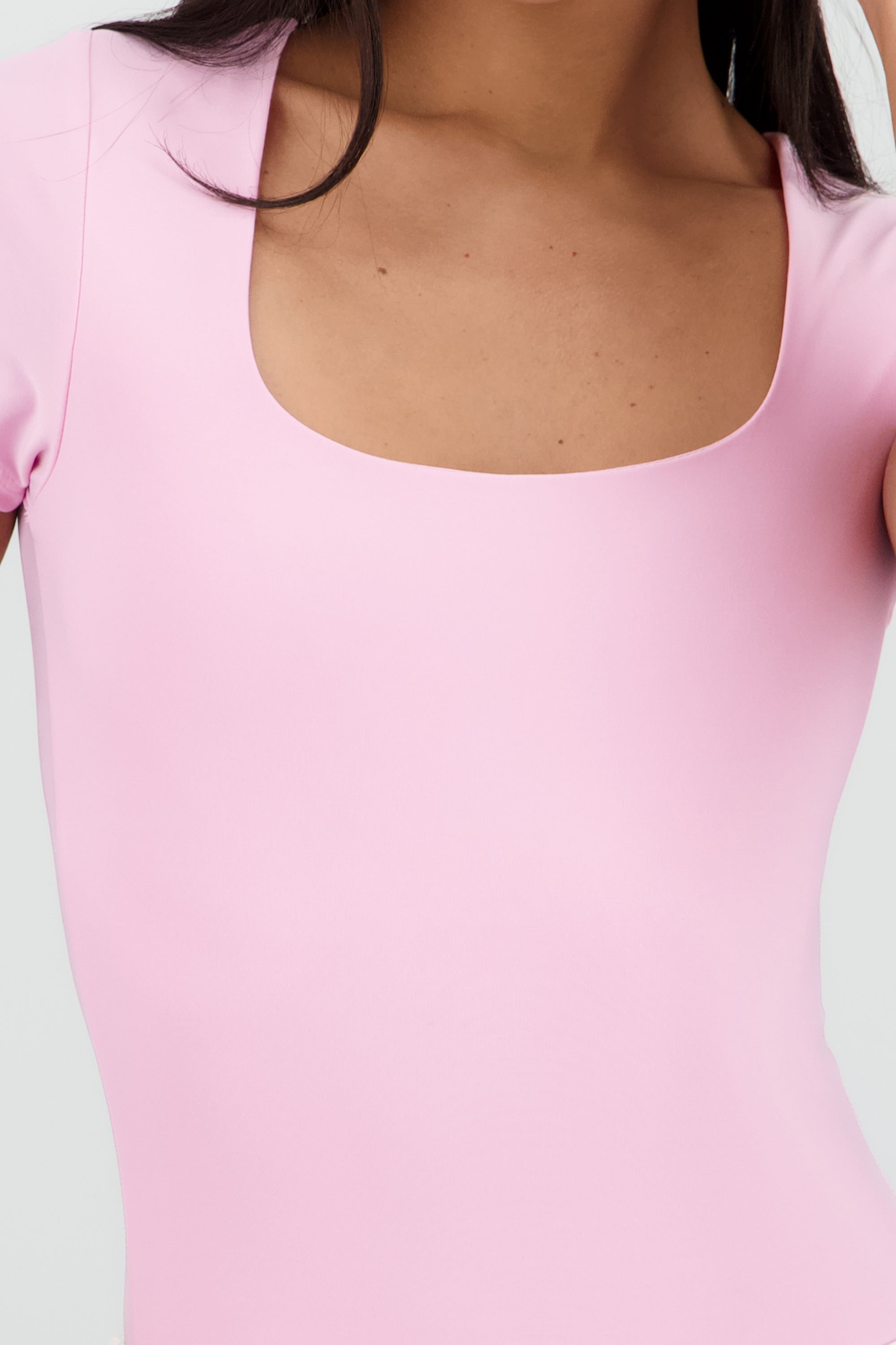 Body manga corta escote cuadrado ROSA PASTEL