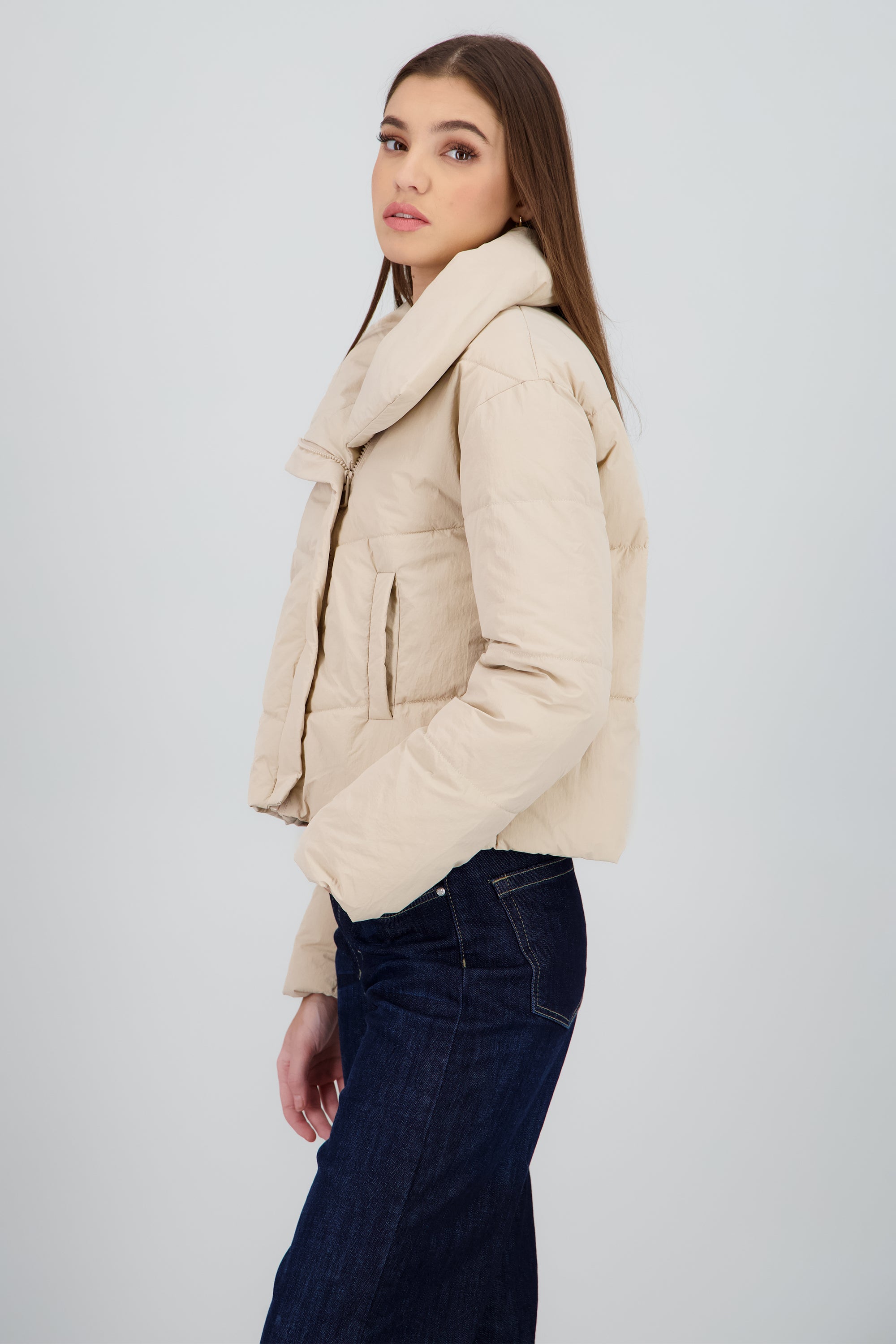 Chamarra puffer asimetrica BEIGE