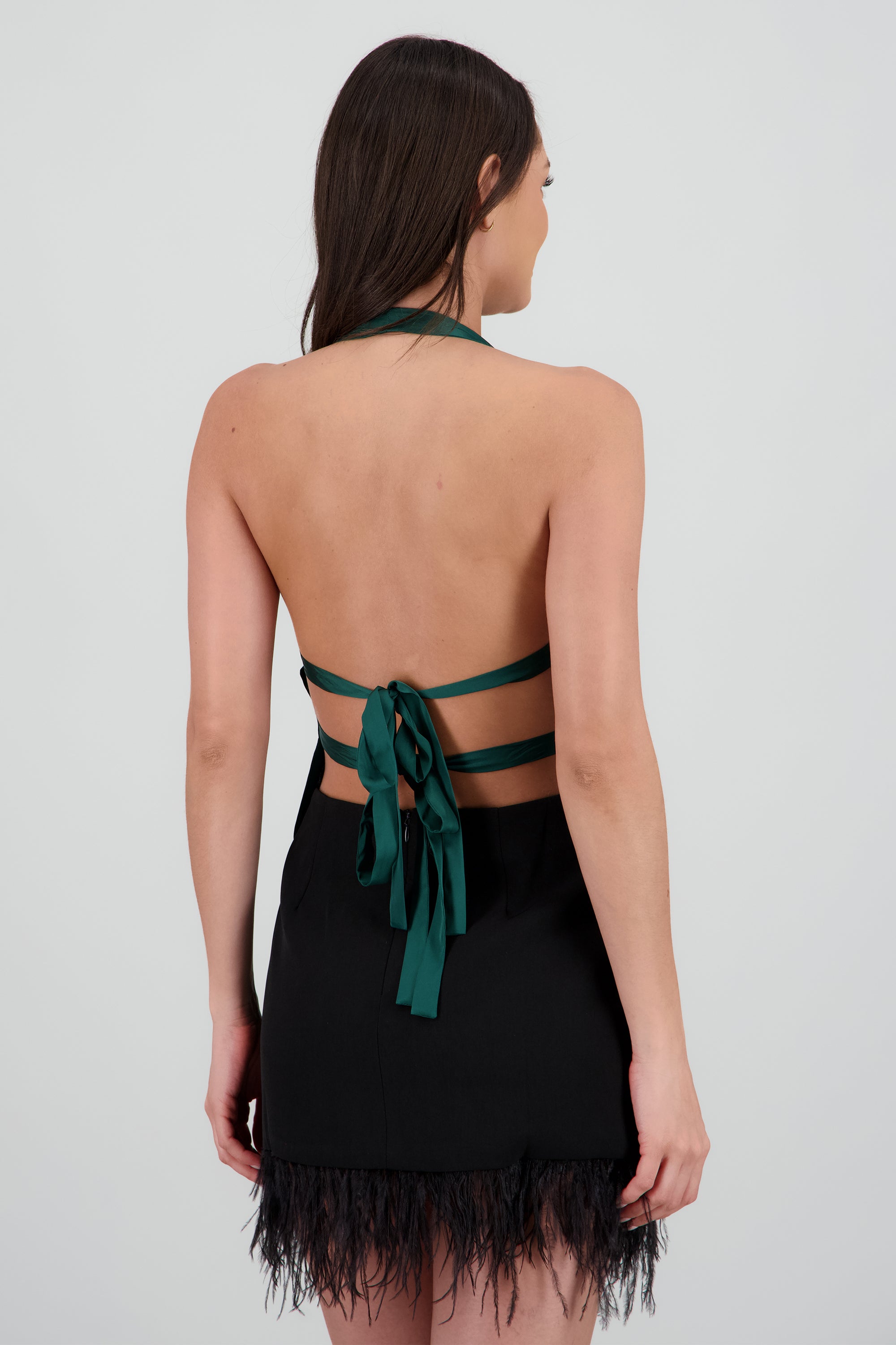 Top satinado escote espalda VERDE CAZADOR