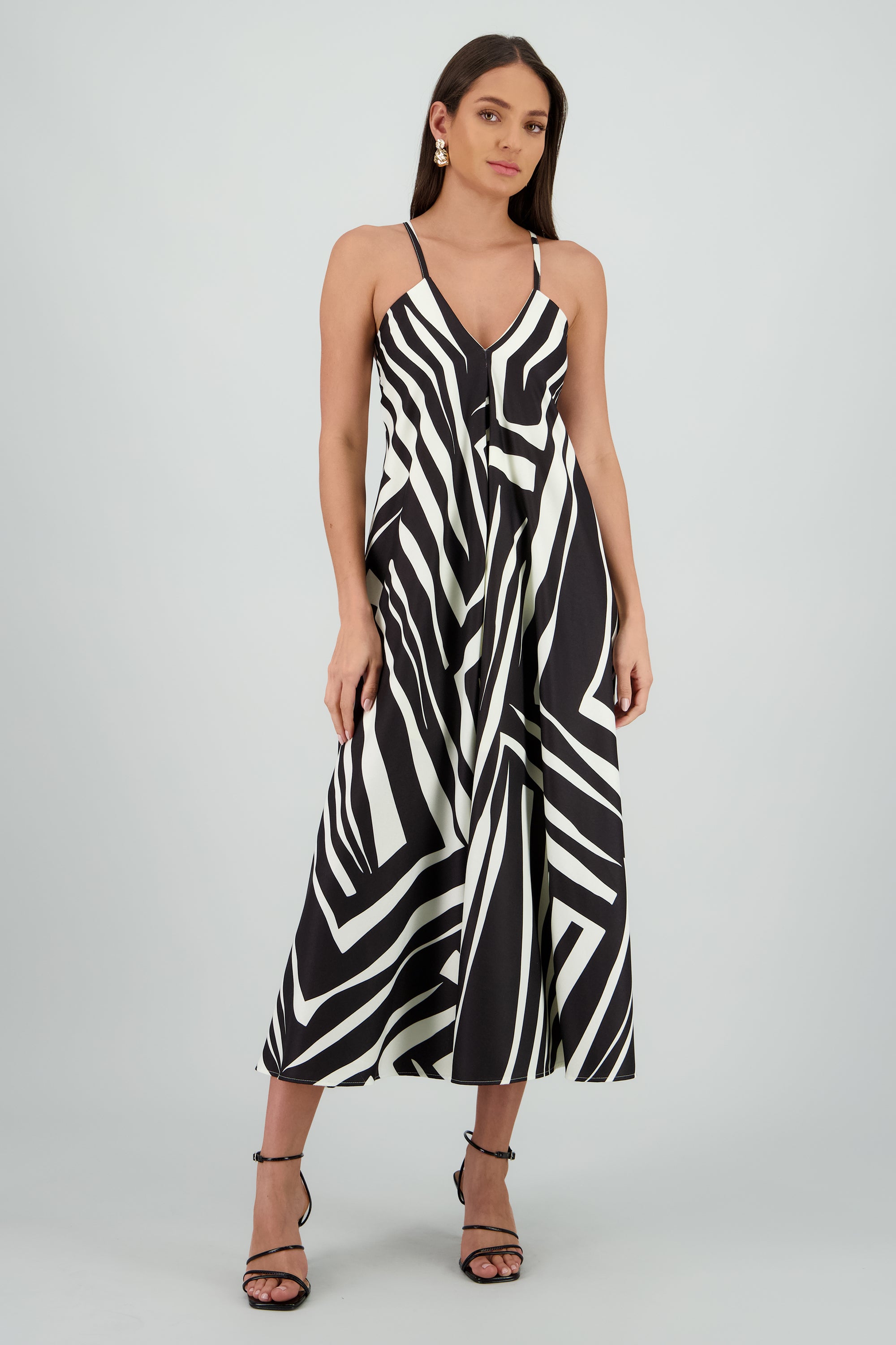 BLACK/WHITE