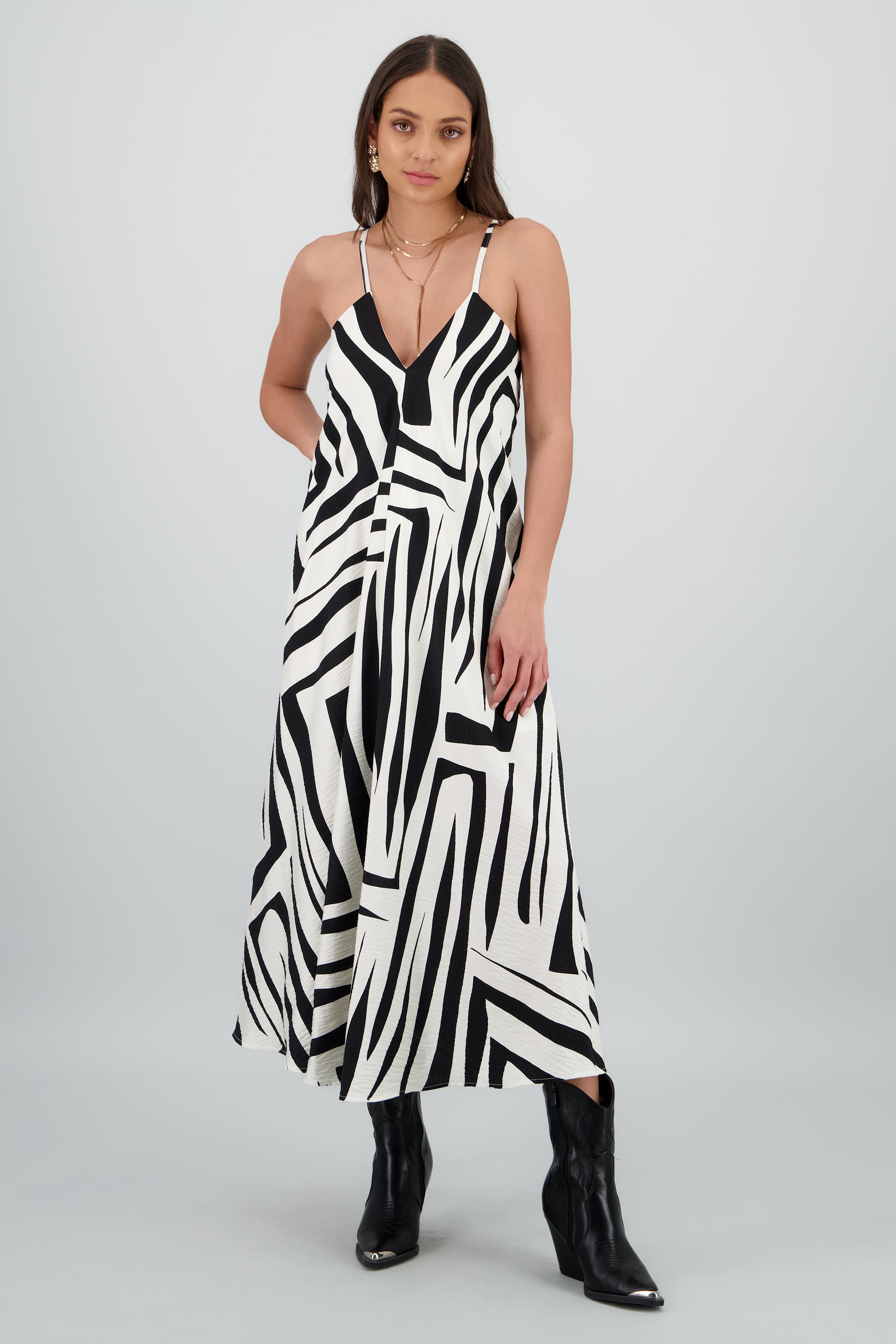 Vestido escote v estampado NEGRO COMBO