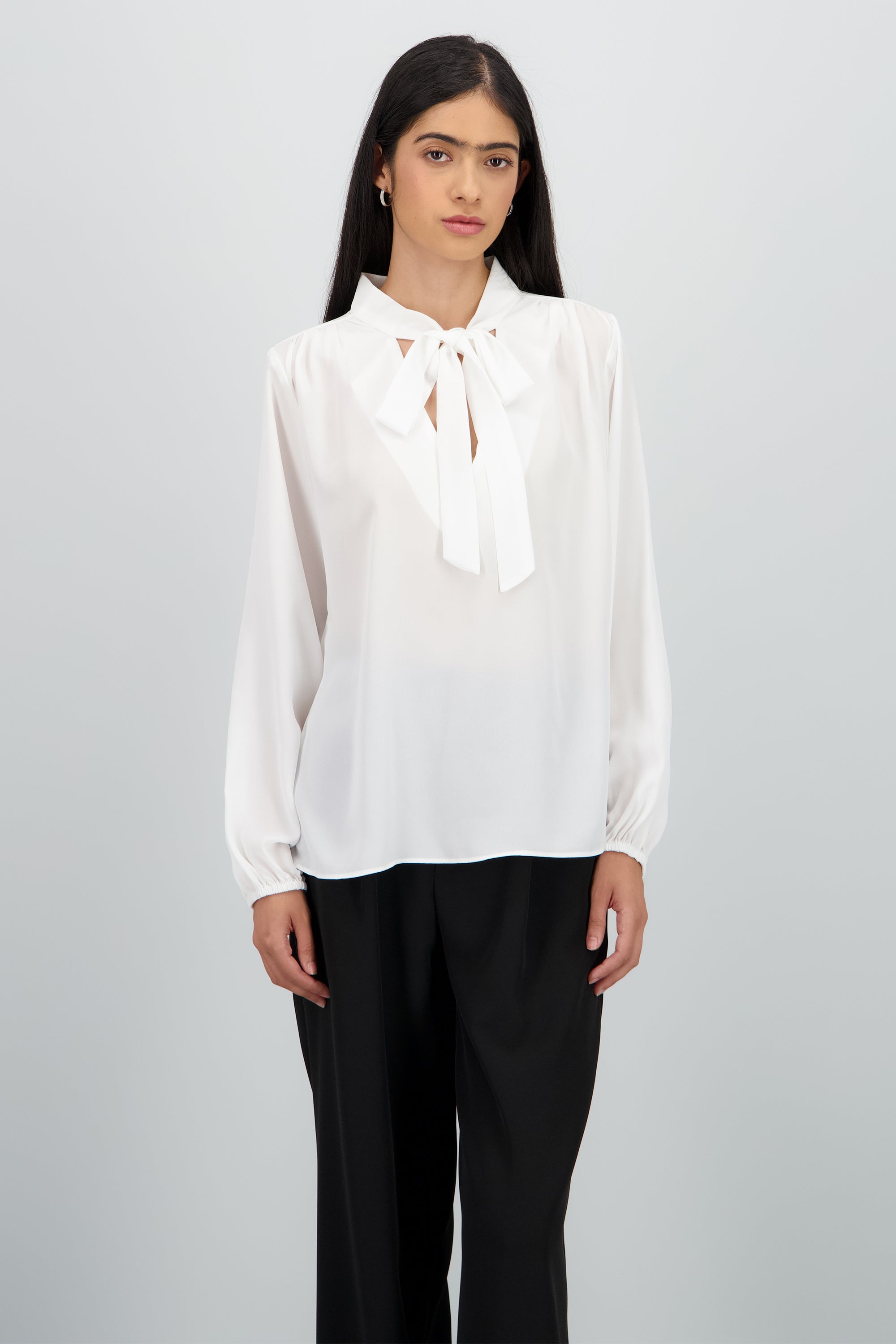 Blusa manga larga ligera bufanda HUESO