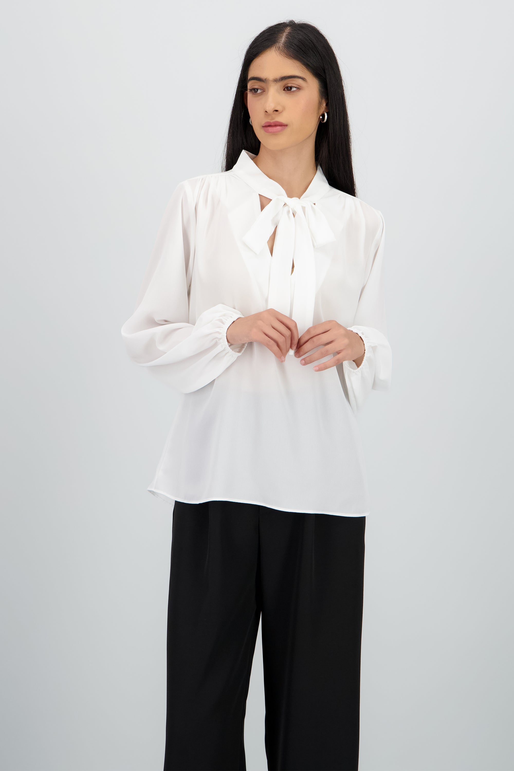 Blusa manga larga ligera bufanda HUESO