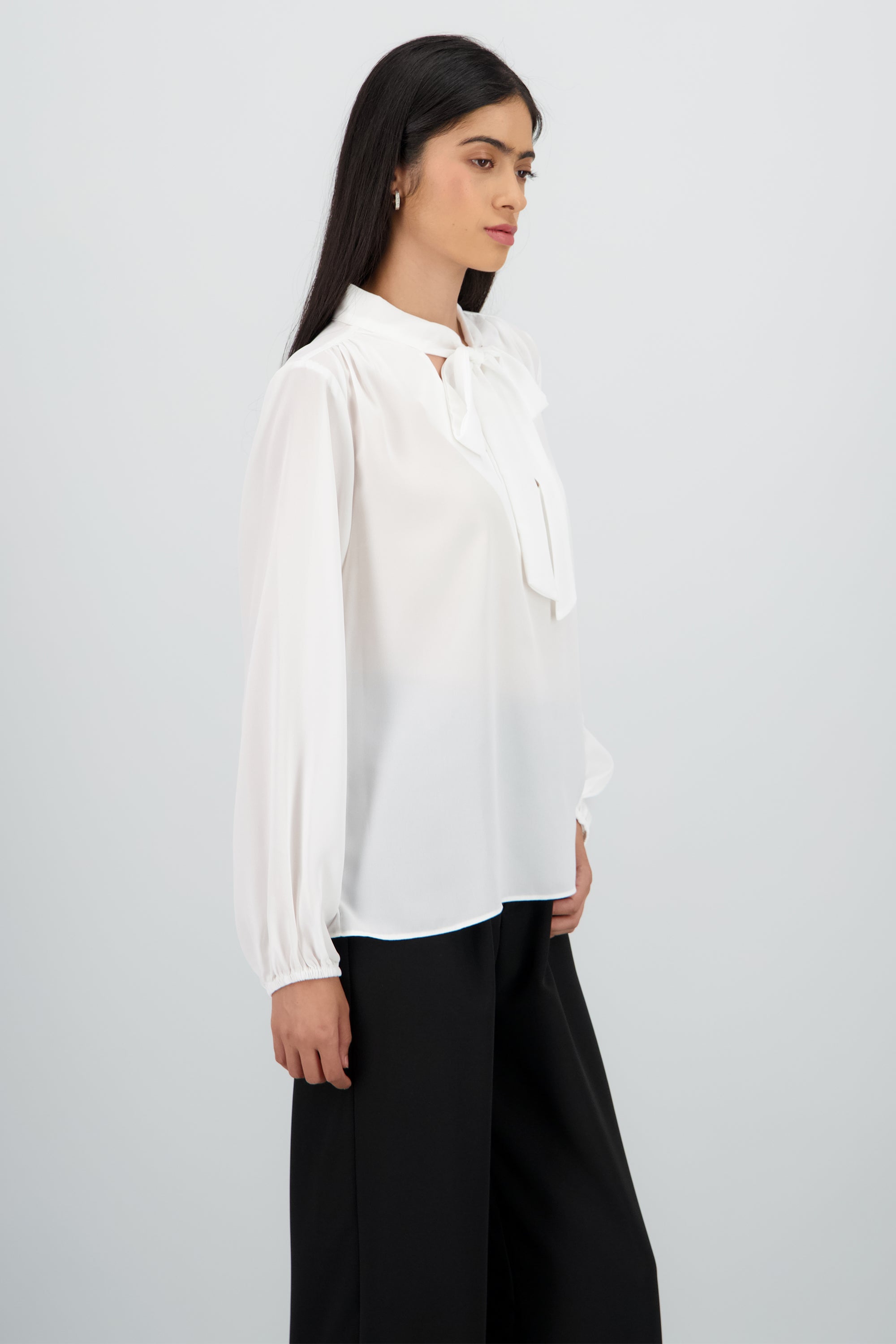 Blusa manga larga ligera bufanda HUESO