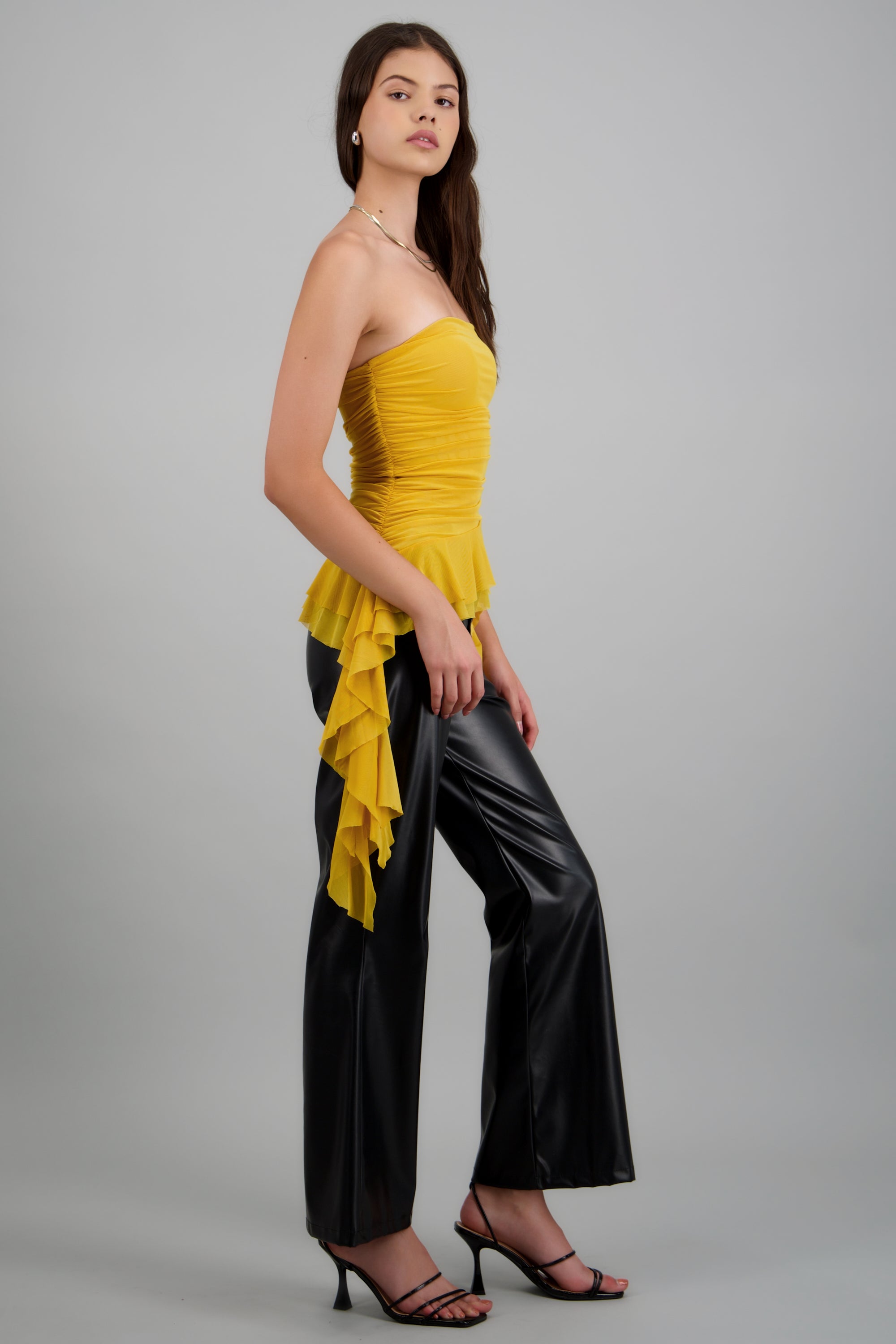 Top strapless drapeado MOSTAZA