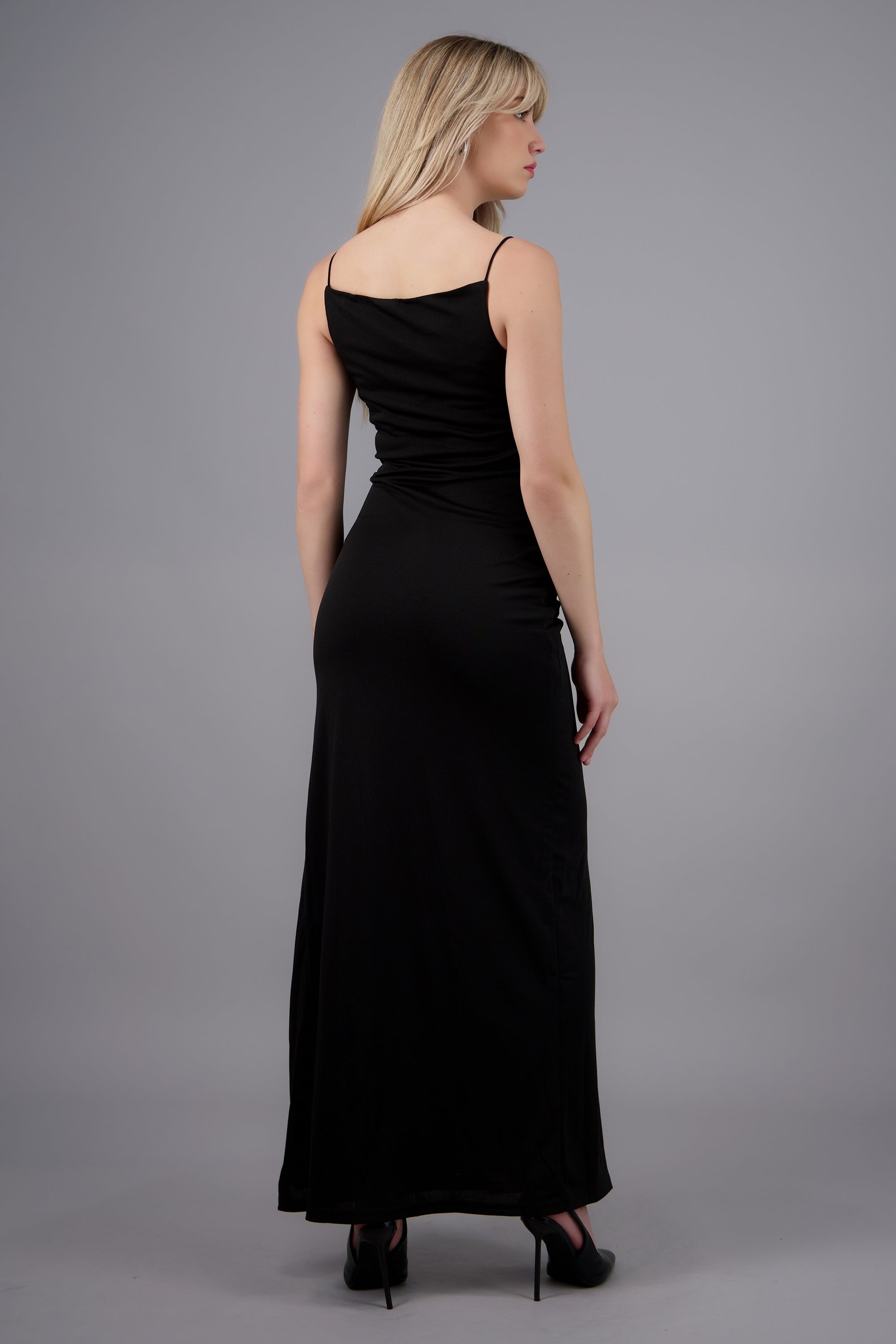 Vestido maxi bodycon liso NEGRO