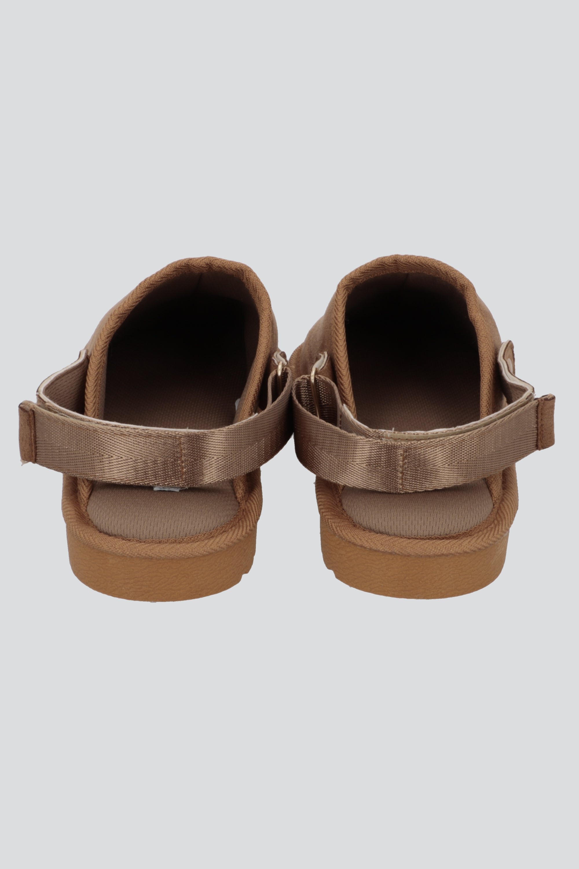 Pantufla tira ancha hebilla forro peluche CAMELLO