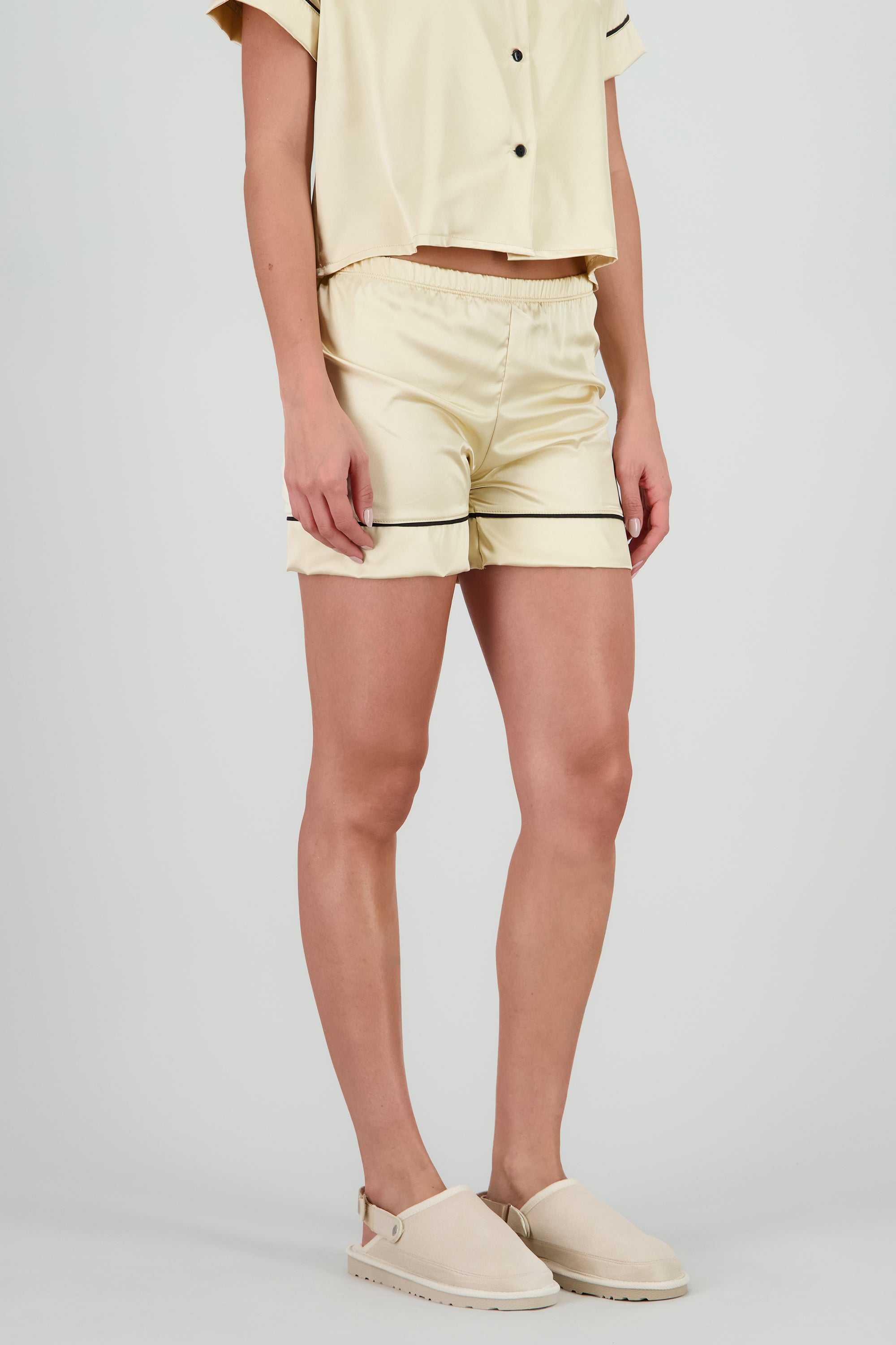 Pantufla destalonada forro sherpa BEIGE