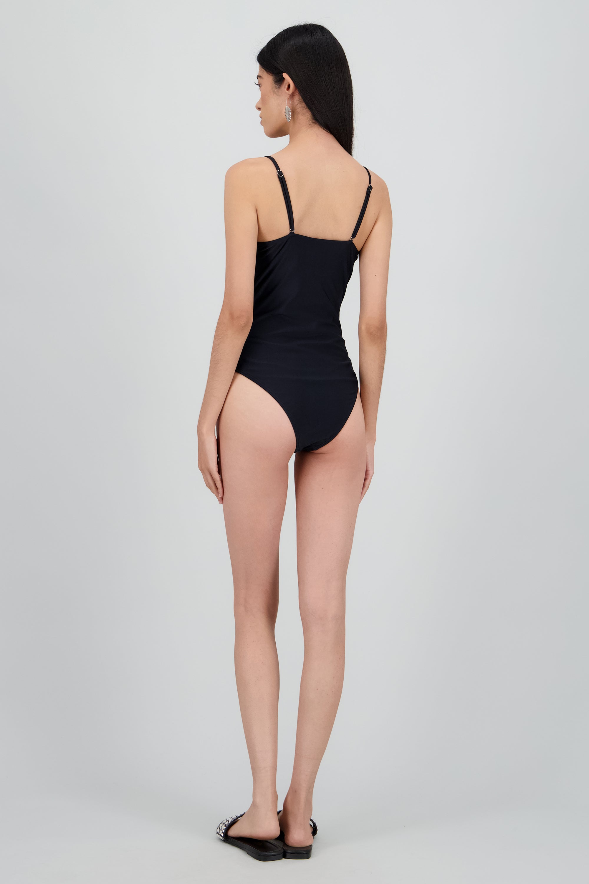 Traje de baño detalle aros irregulares NEGRO