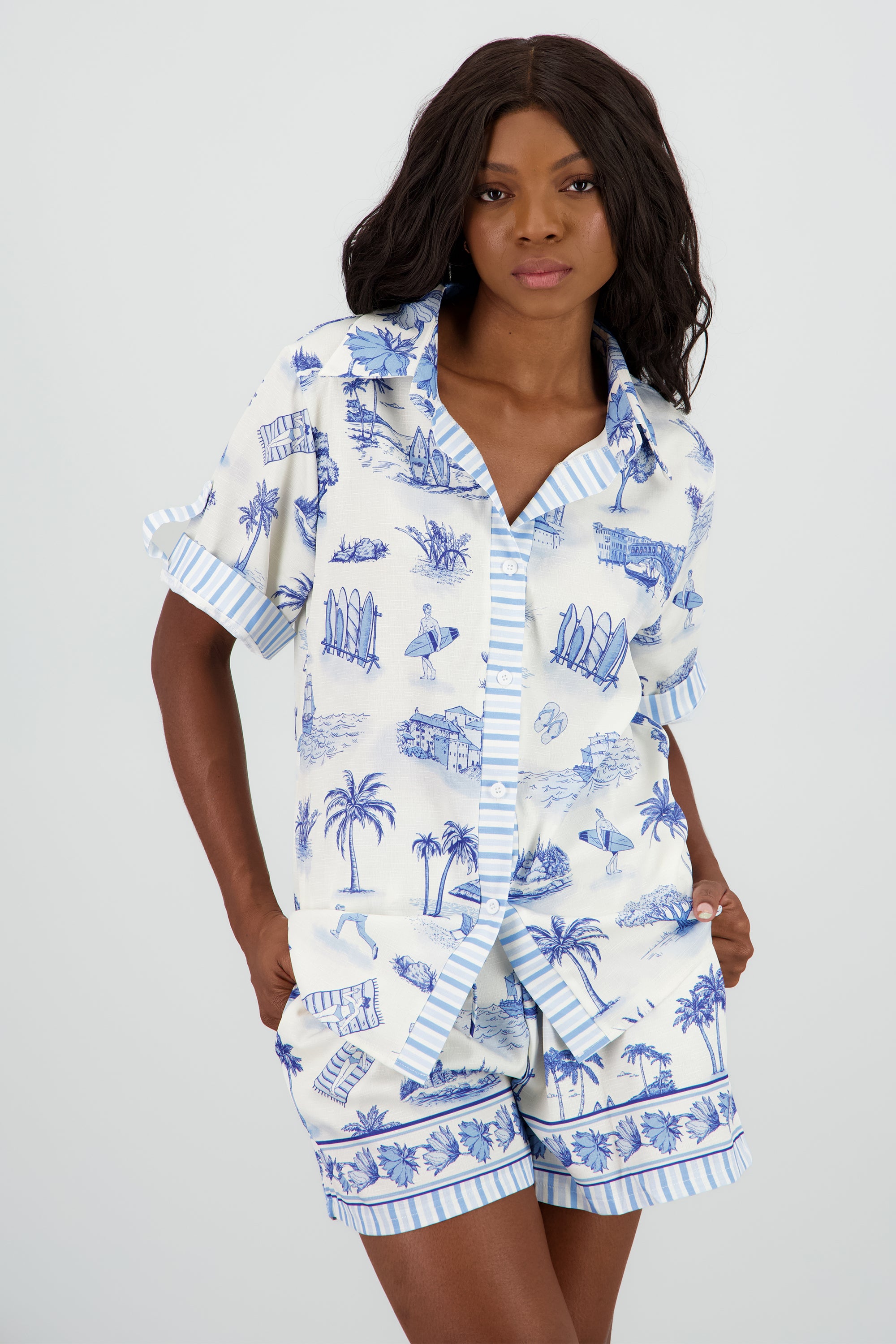 Camisa manga corta estampado playa AZUL COMBO