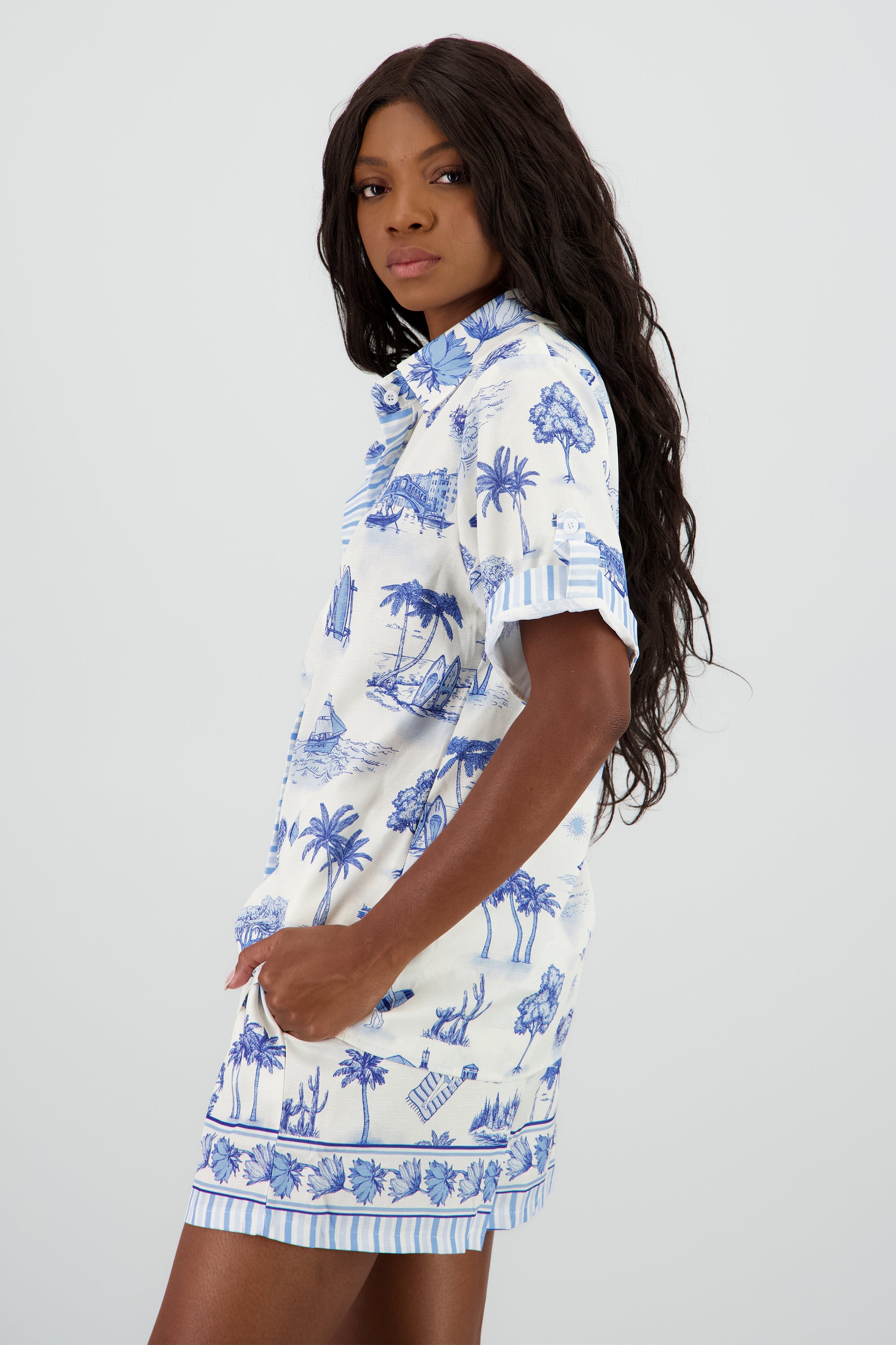 Camisa manga corta estampado playa AZUL COMBO