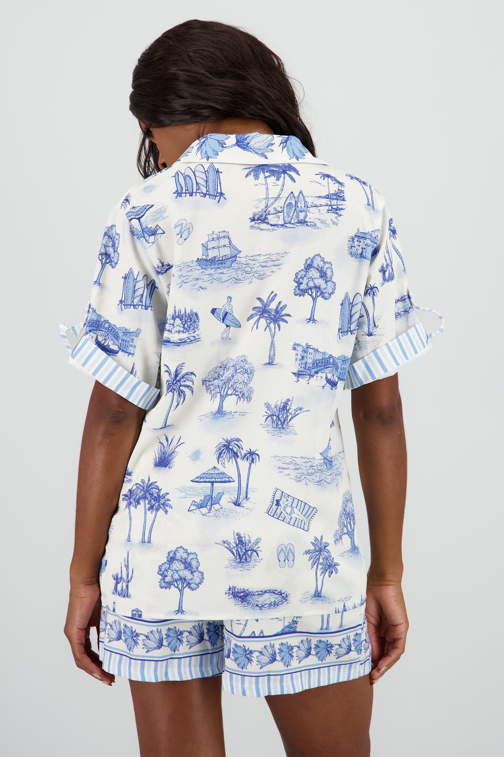 Camisa manga corta estampado playa AZUL COMBO