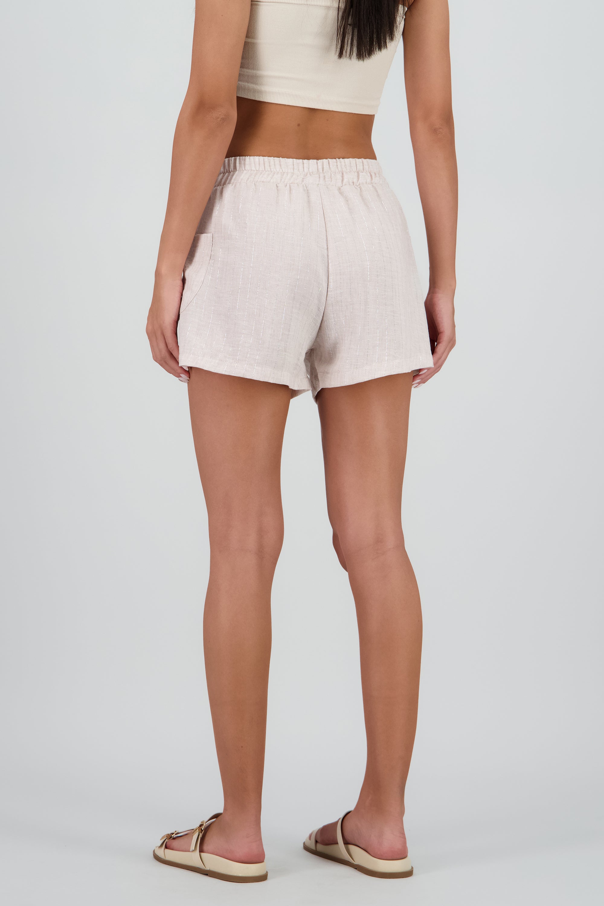 Short con resorte y bolsas BEIGE