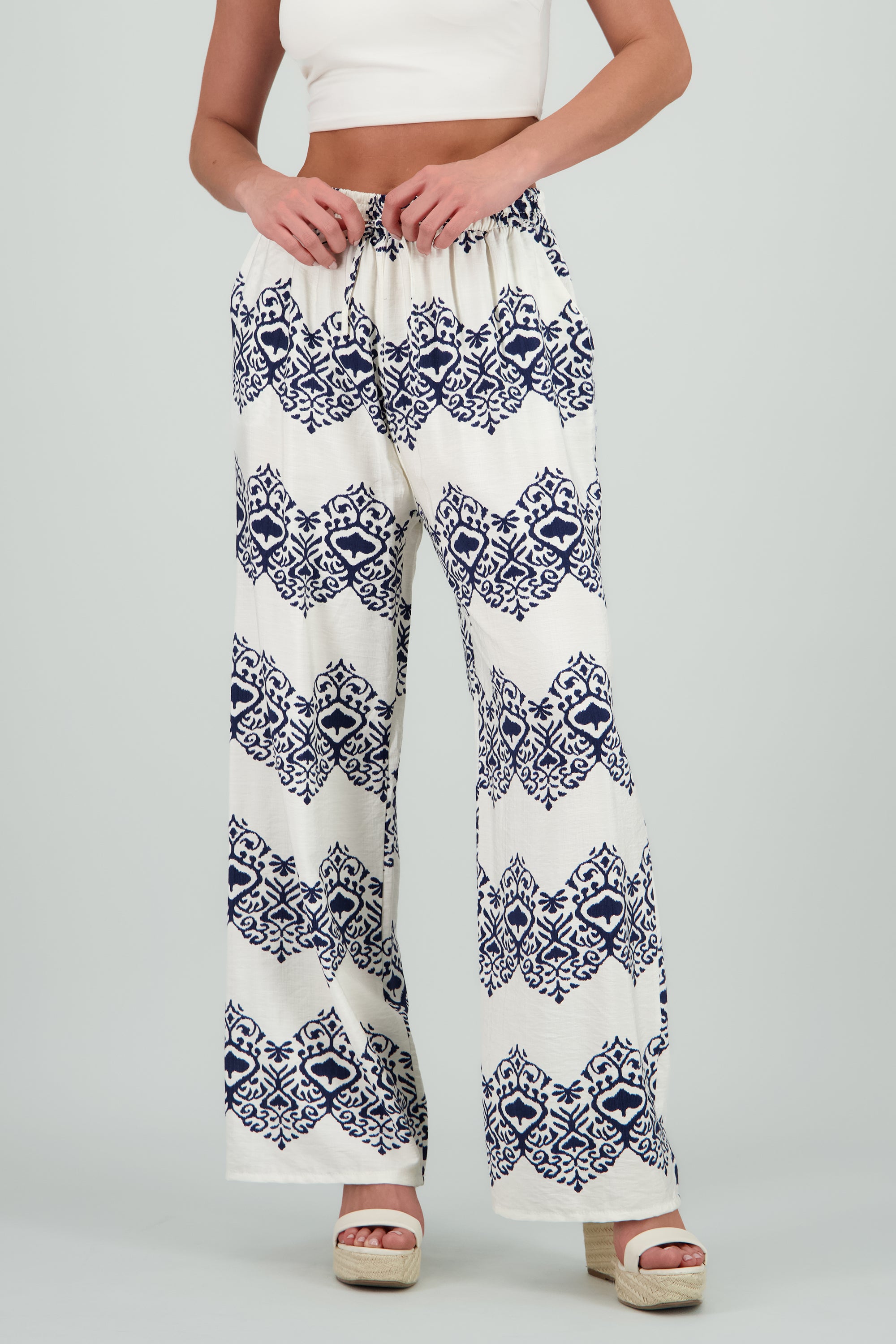 Pantalon fluido estampado paisley AZUL COMBO