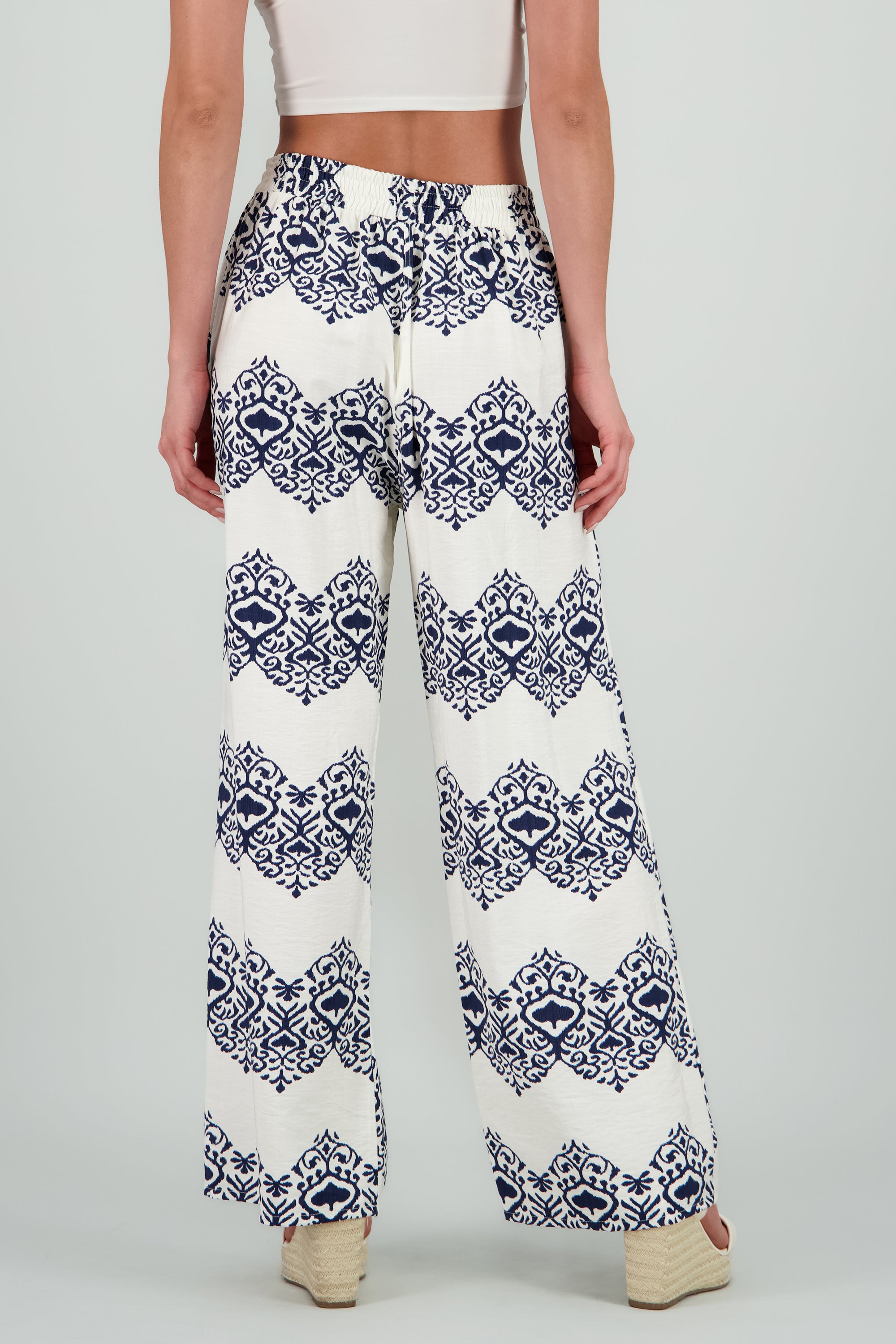 Pantalon fluido estampado paisley AZUL COMBO