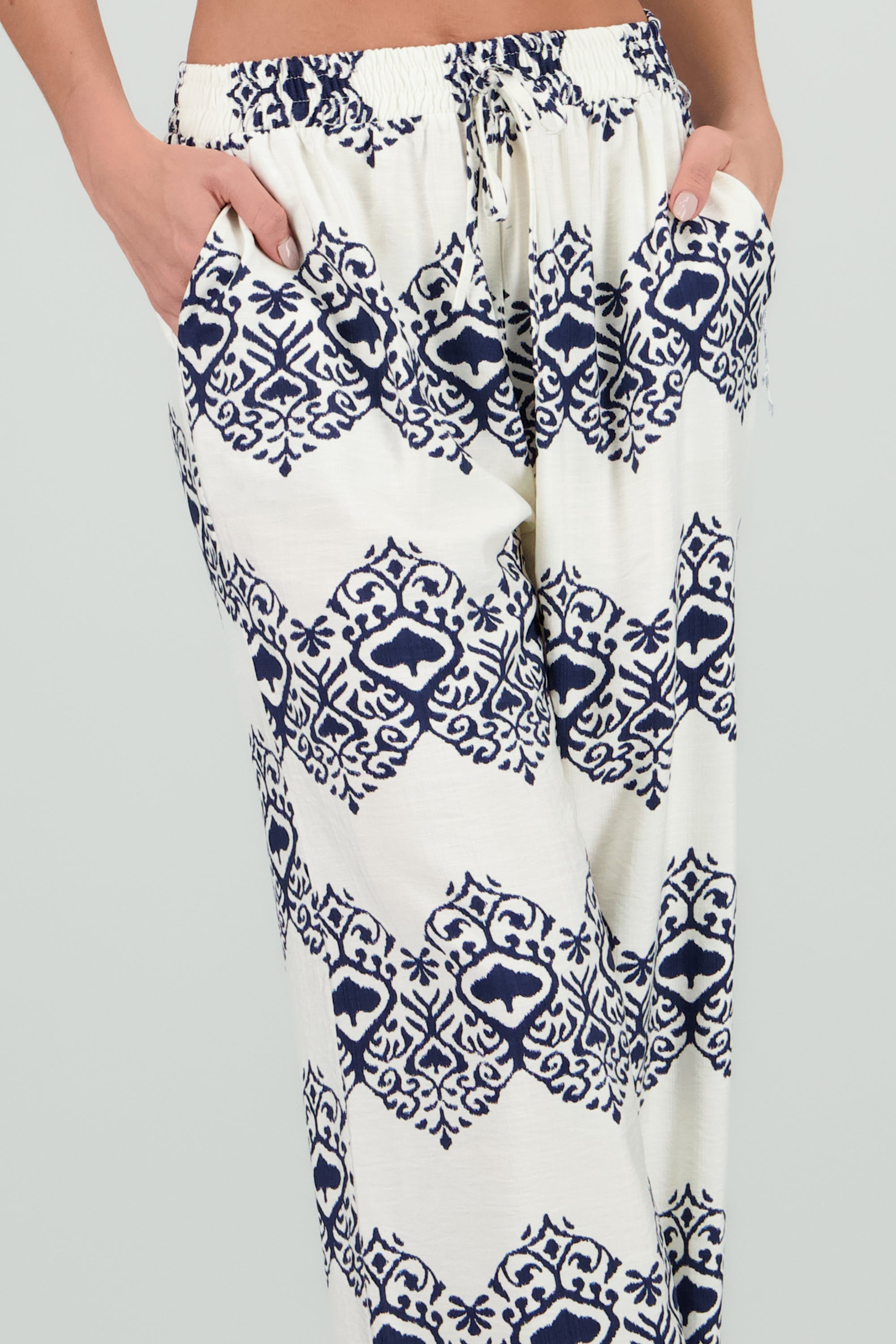 Pantalon fluido estampado paisley AZUL COMBO