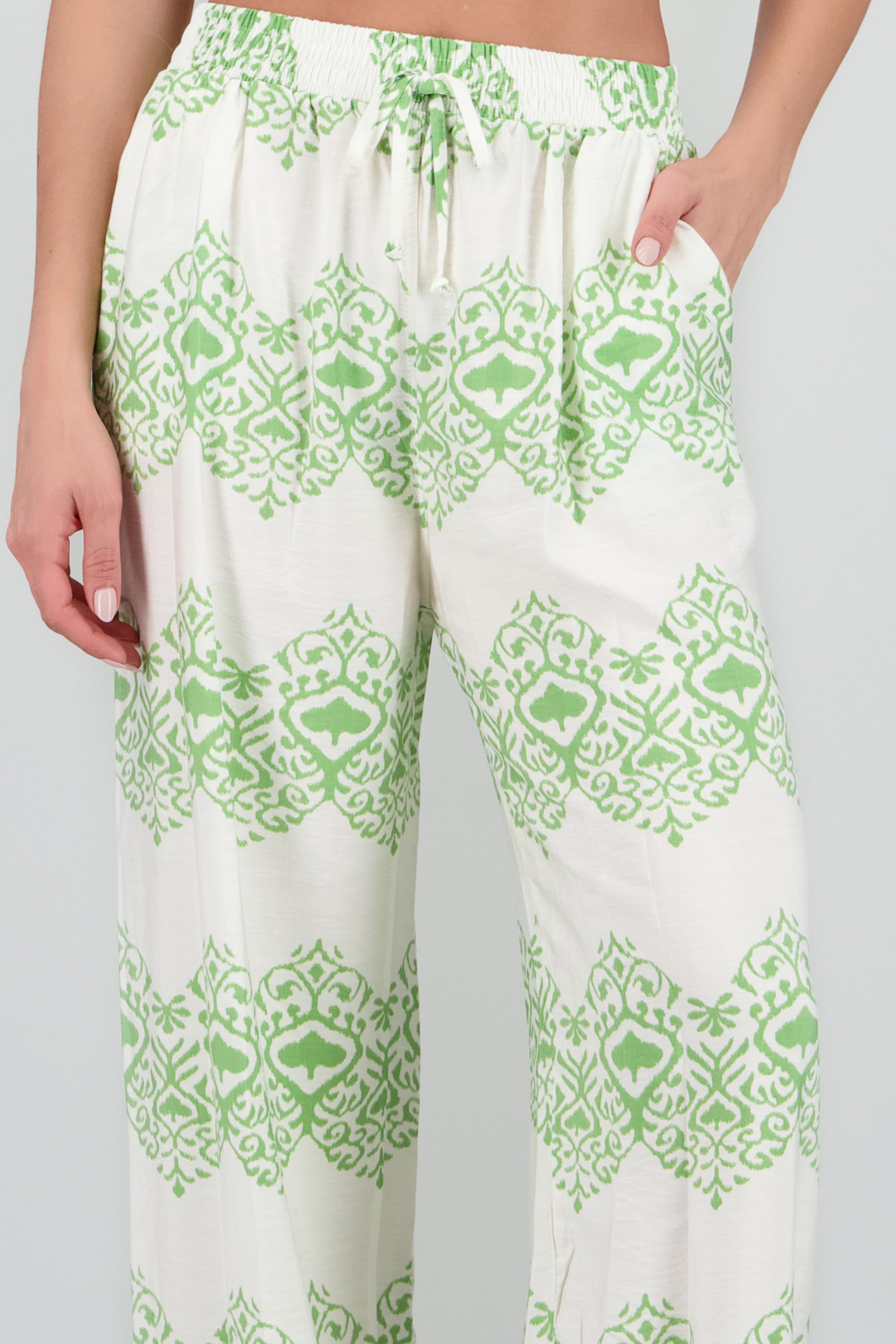 Pantalon fluido estampado paisley VERDE COMBO