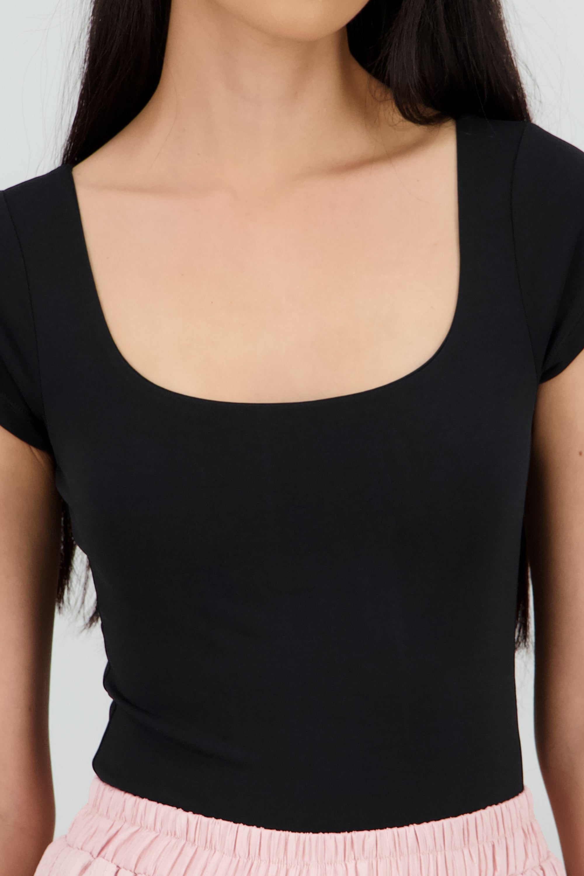 Body manca corta escote cuadrado NEGRO