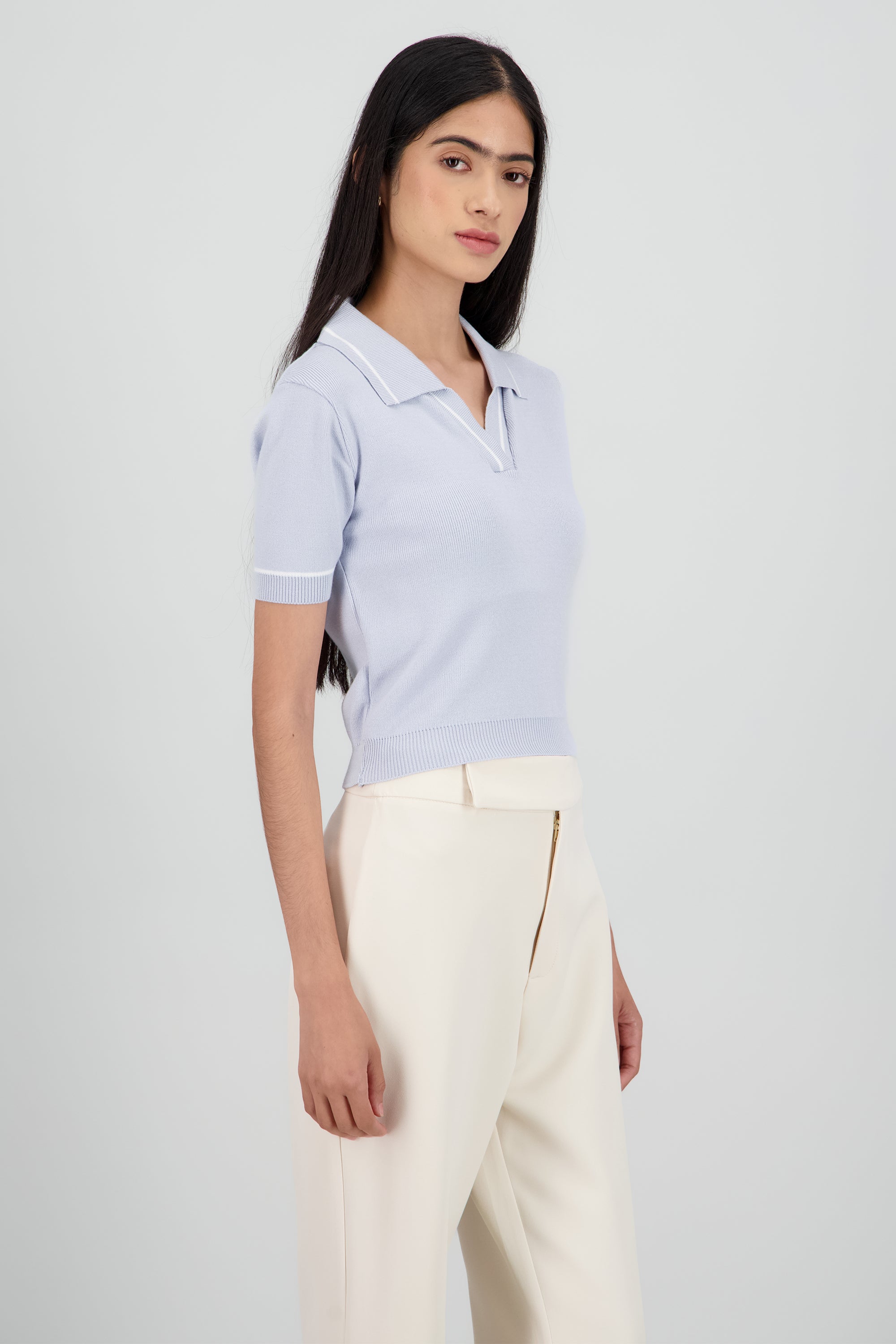Top cuello camisero contraste AZUL CIELO