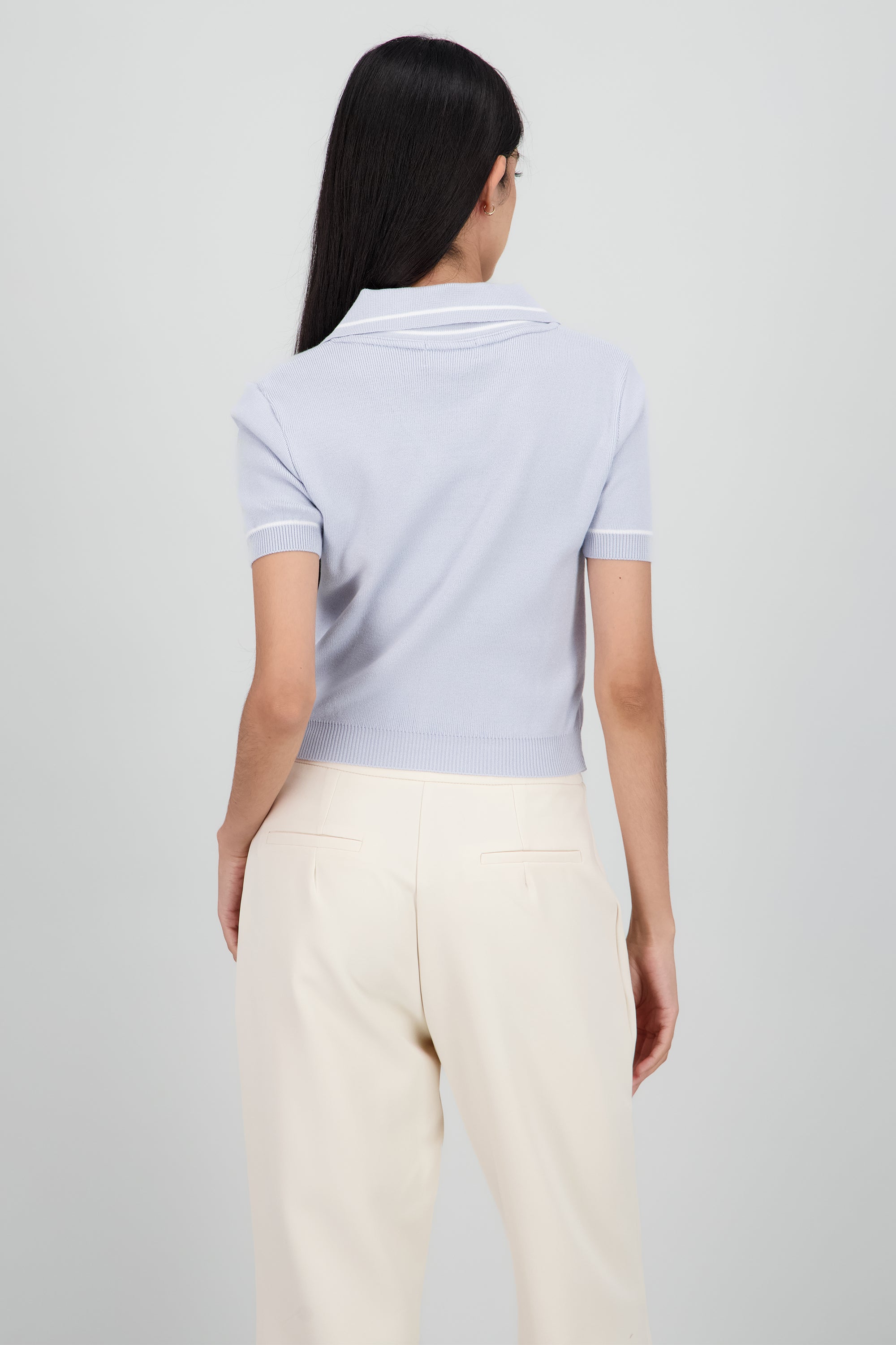 Top cuello camisero contraste AZUL CIELO