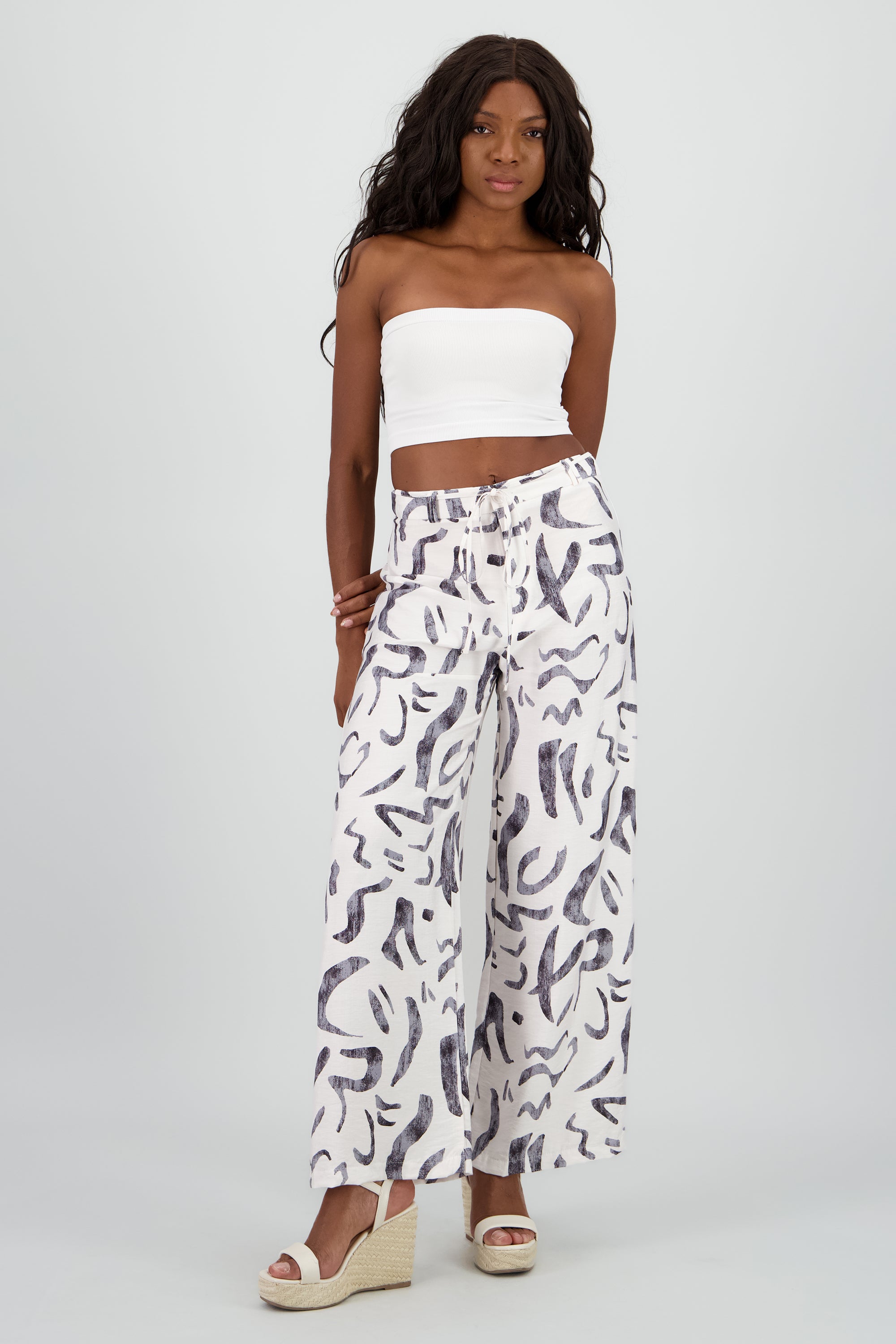 Pantalon estampado geometrico fluido NEGRO COMBO