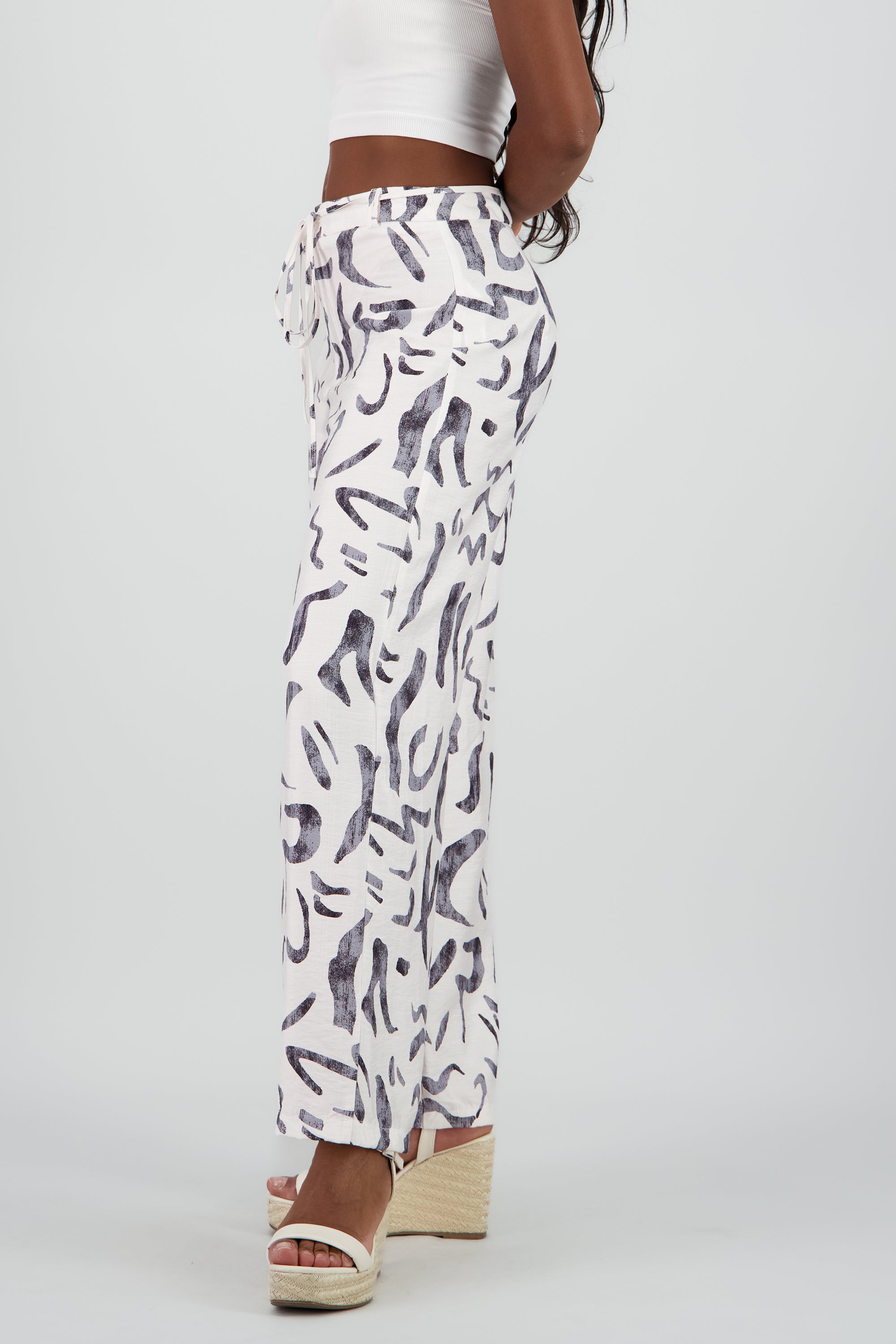 Pantalon estampado geometrico fluido NEGRO COMBO
