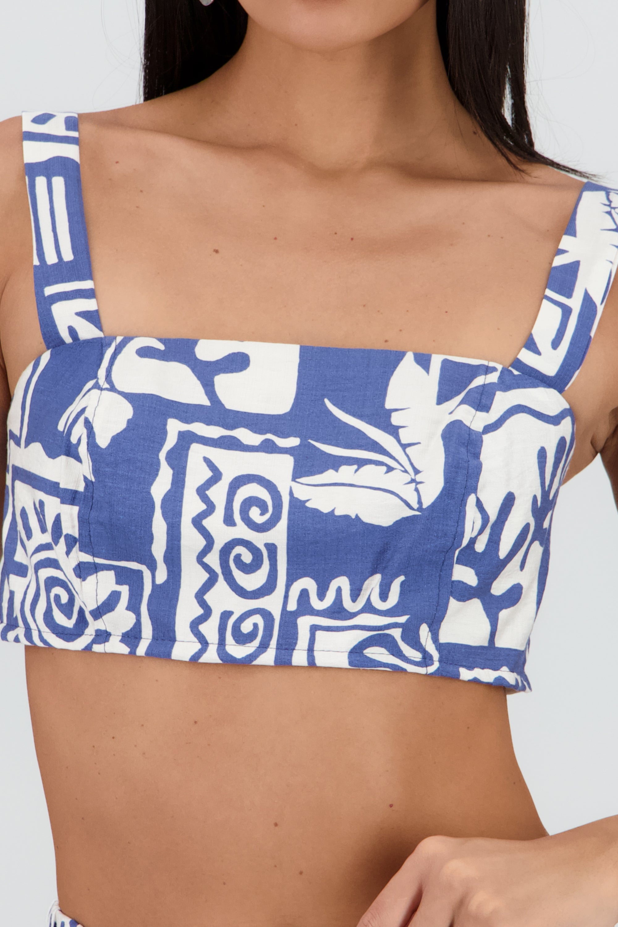 Top crop tirantes estampado tropical AZUL COMBO