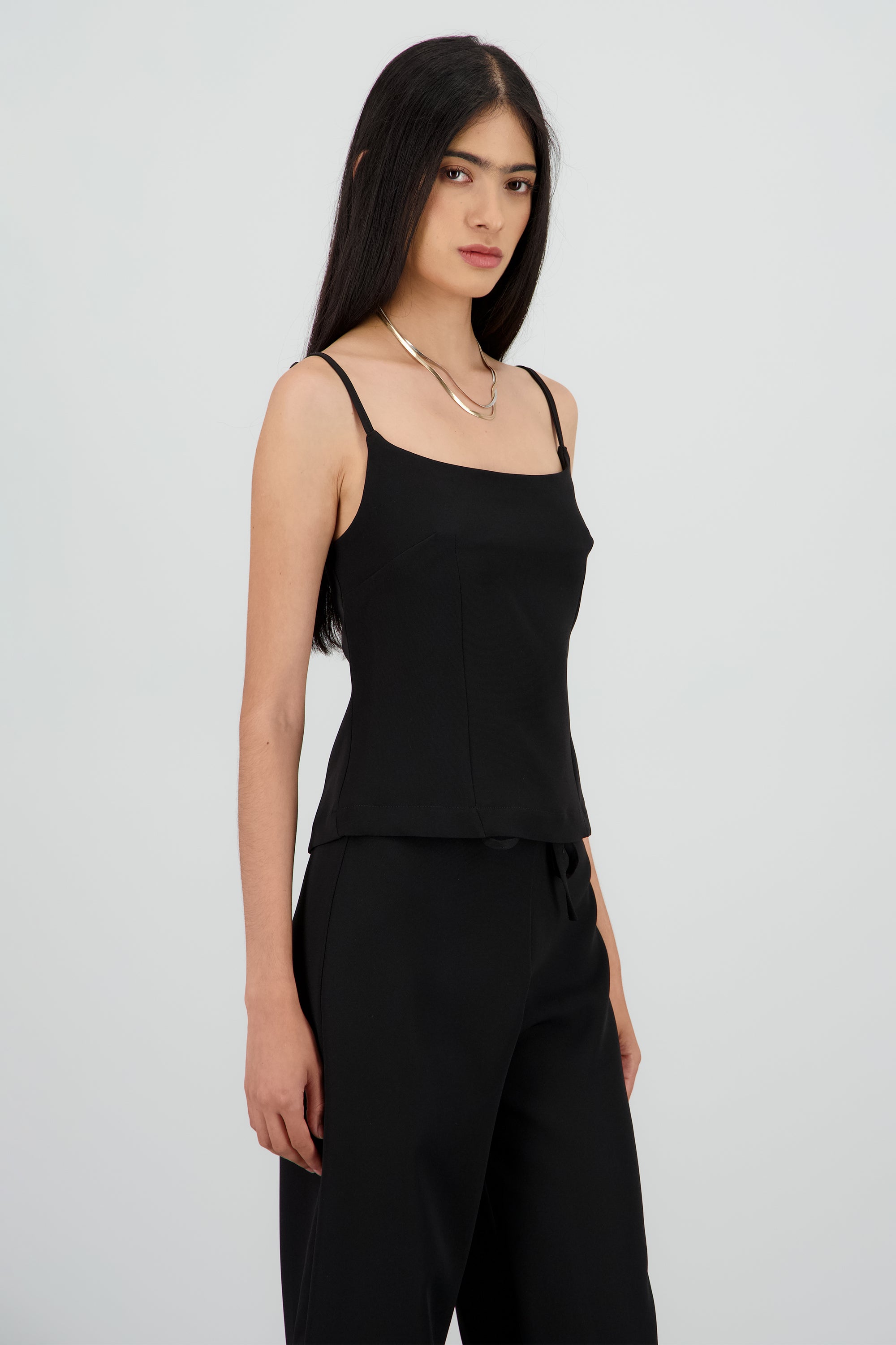 Blusa tirantes detalle pinzas NEGRO