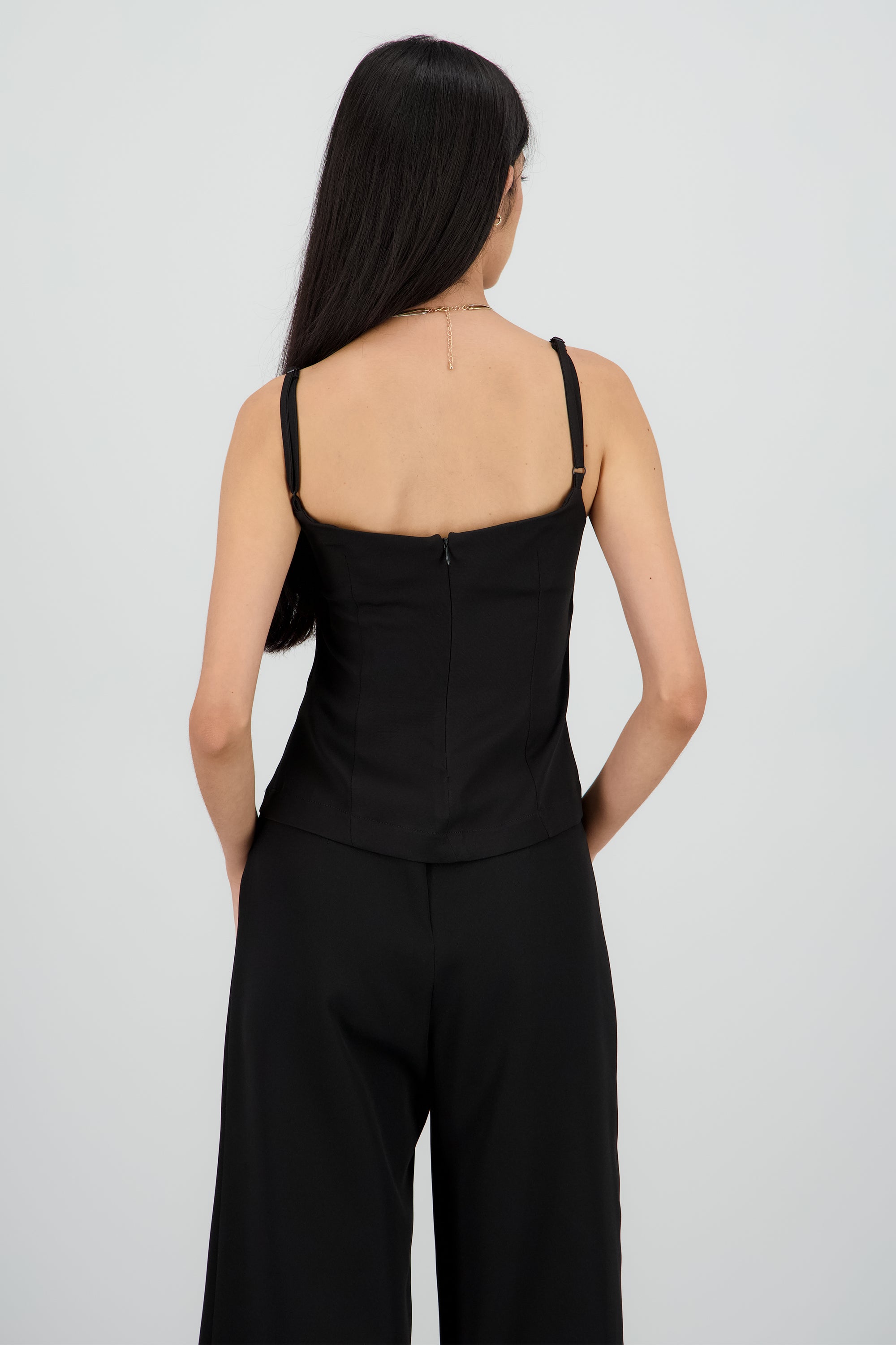 Blusa tirantes detalle pinzas NEGRO