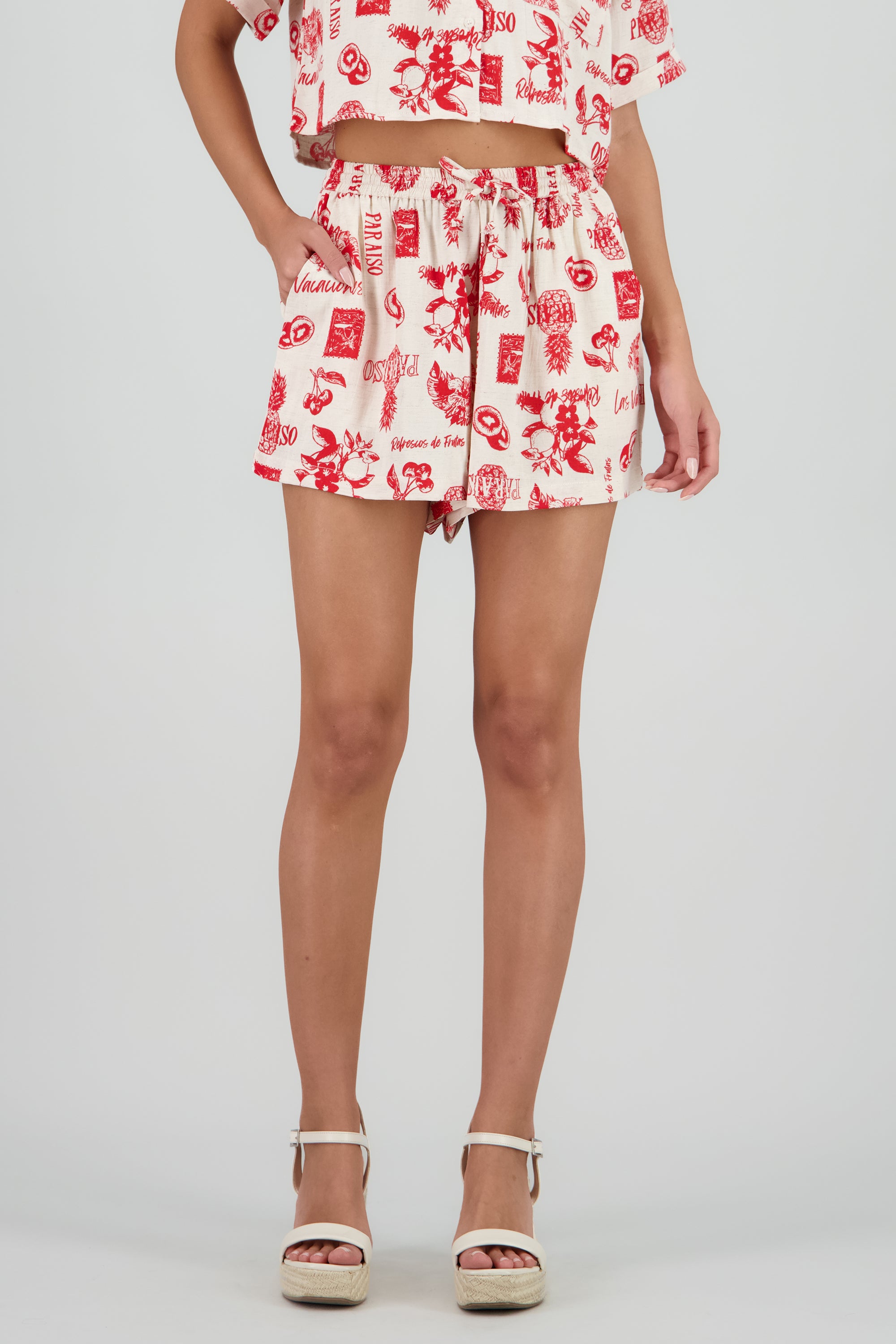 Short corto estampado frutas ROJO COMBO