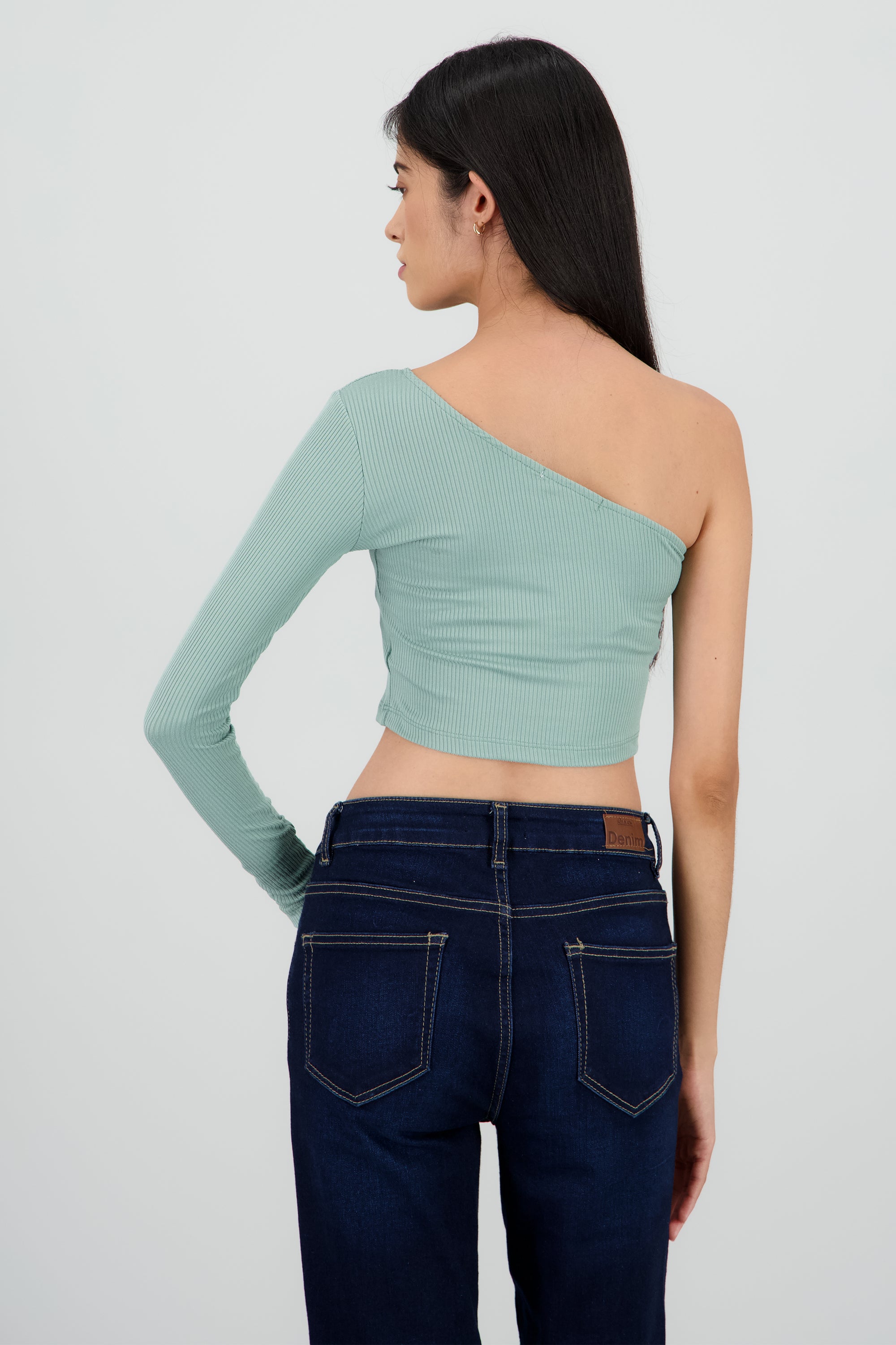 Top asimetrico de manga larga SAGE