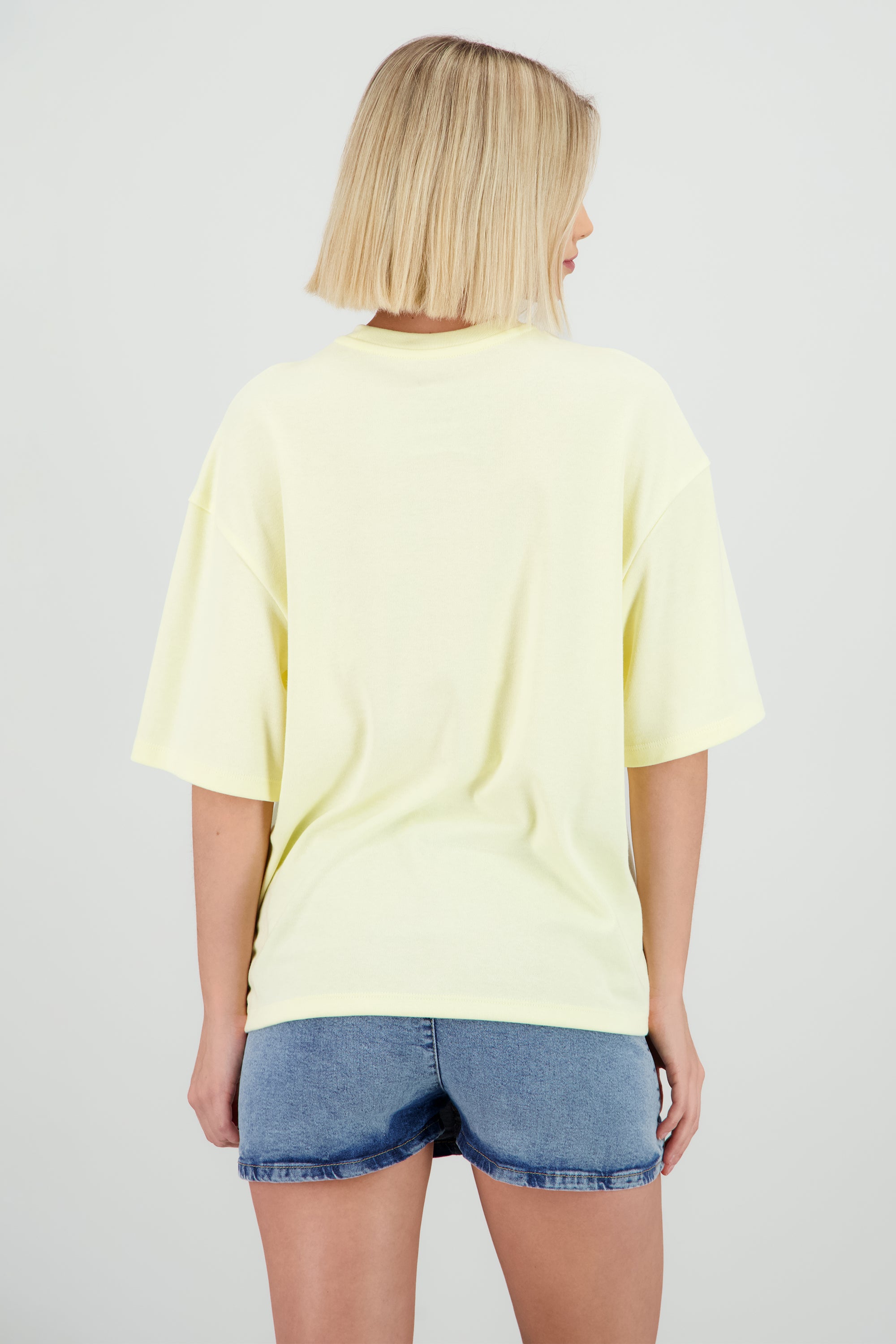Playera over Bambi trazo AMARILLO PASTEL