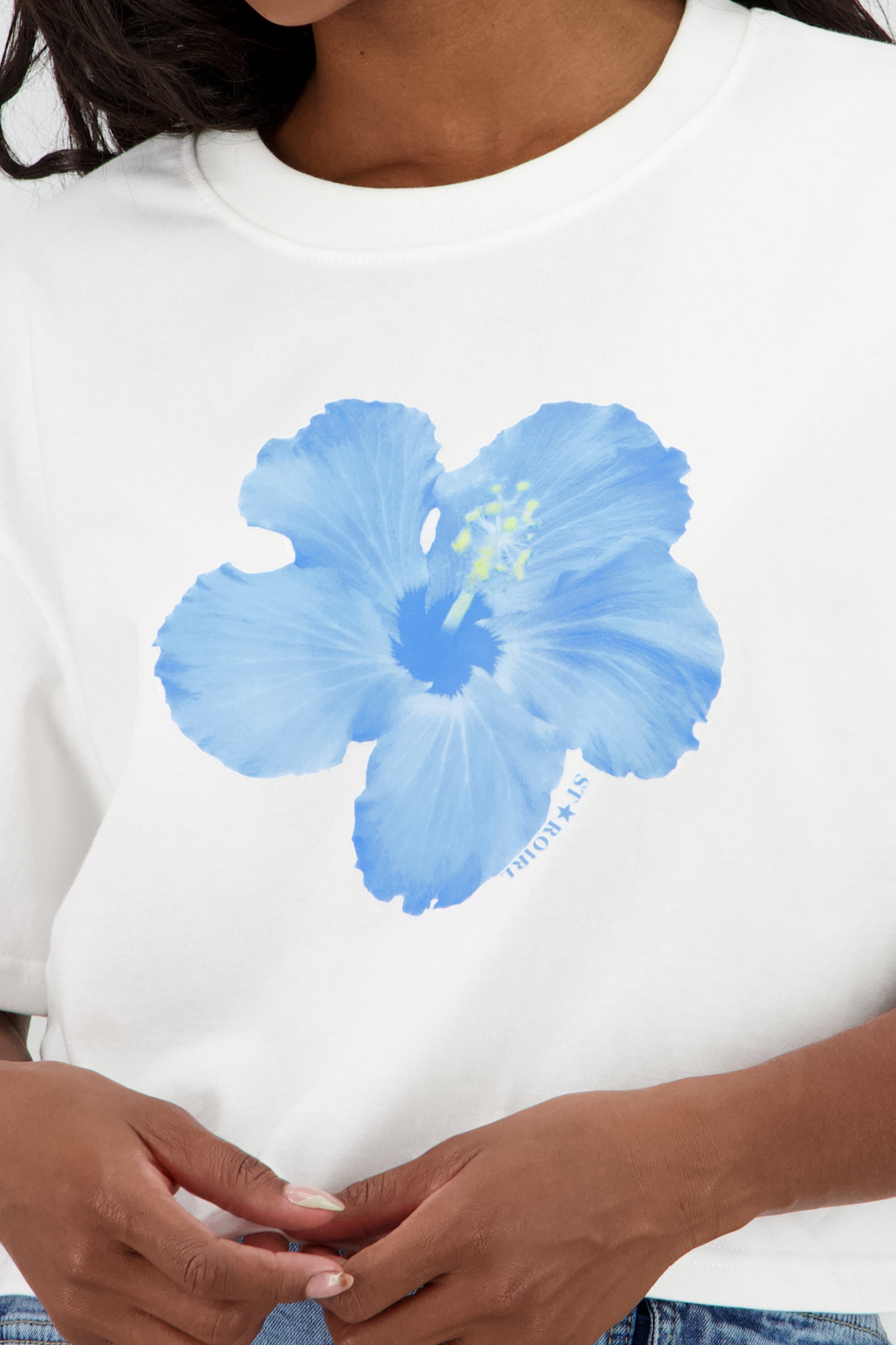 Playera manga corta estampado flor AZUL COMBO