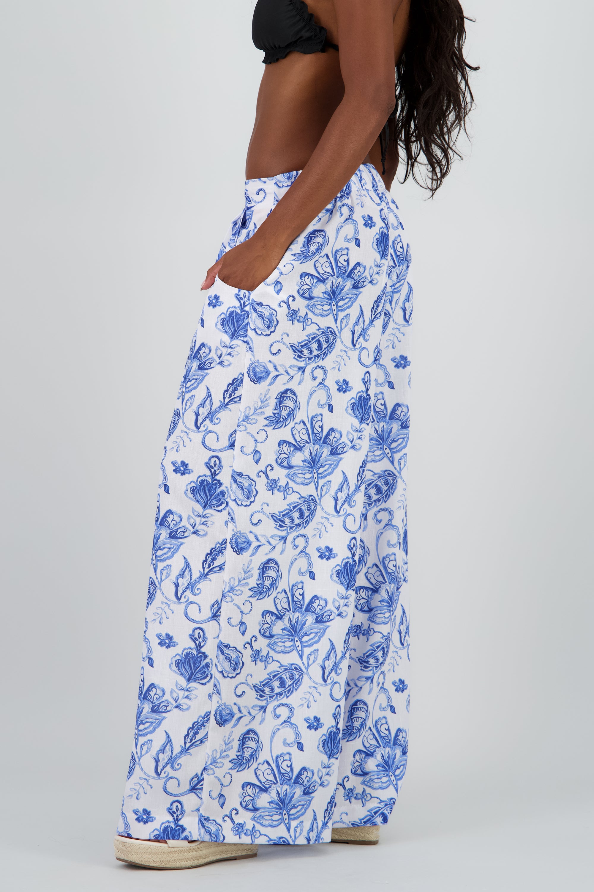 Pantalon amplio estampado jaretas detalle AZUL COMBO