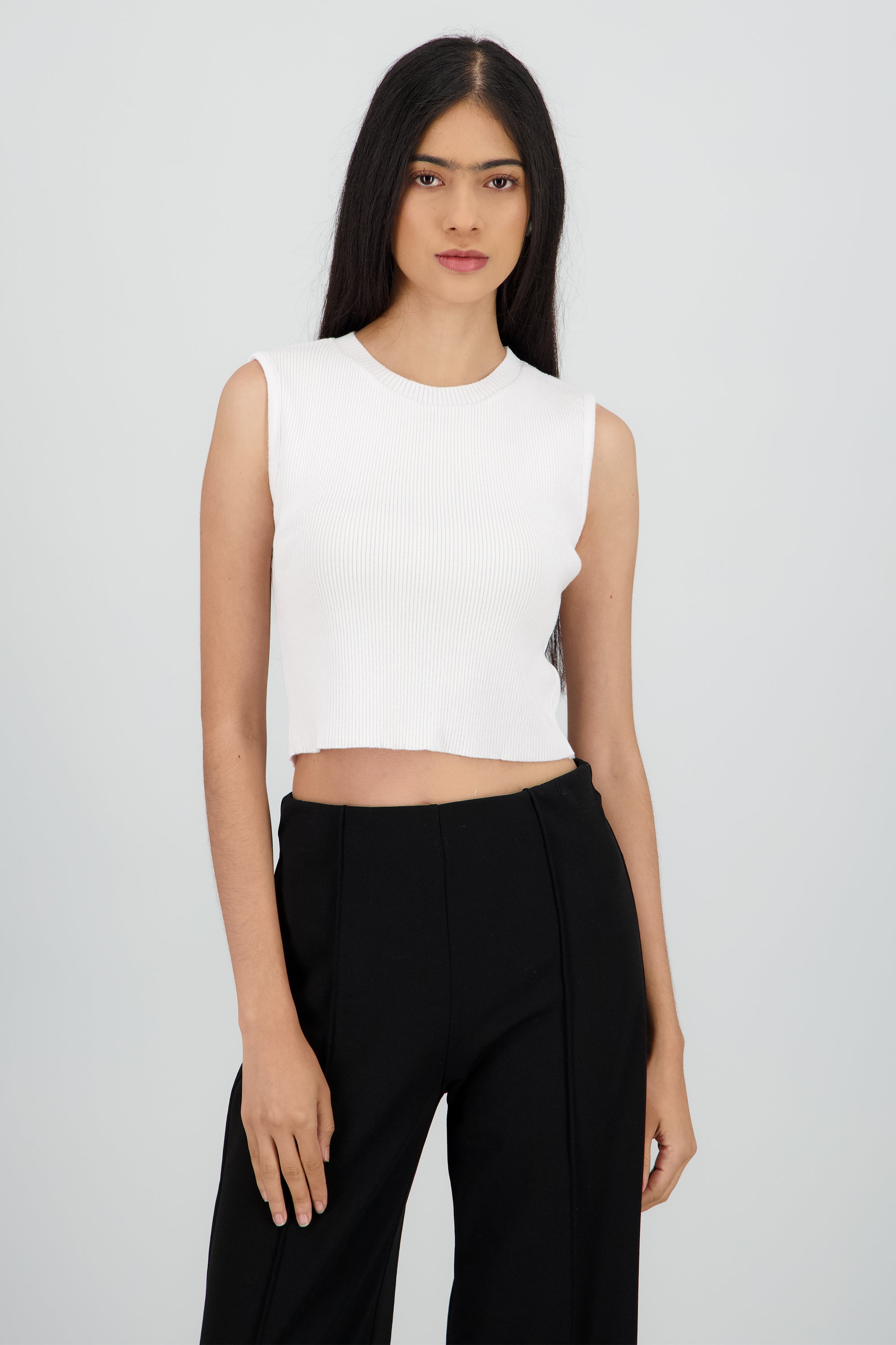 Top crop liso sin manga BLANCO