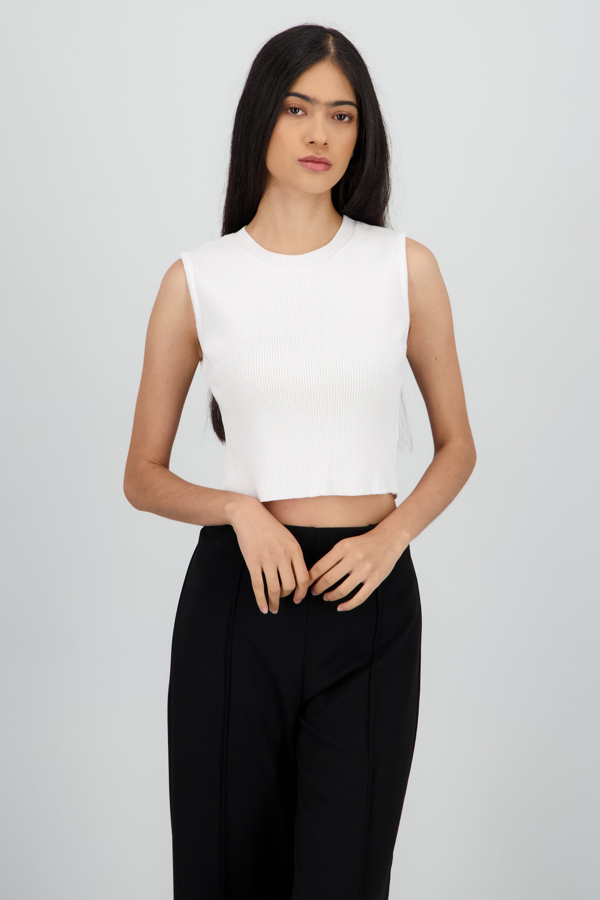 Top crop liso sin manga BLANCO