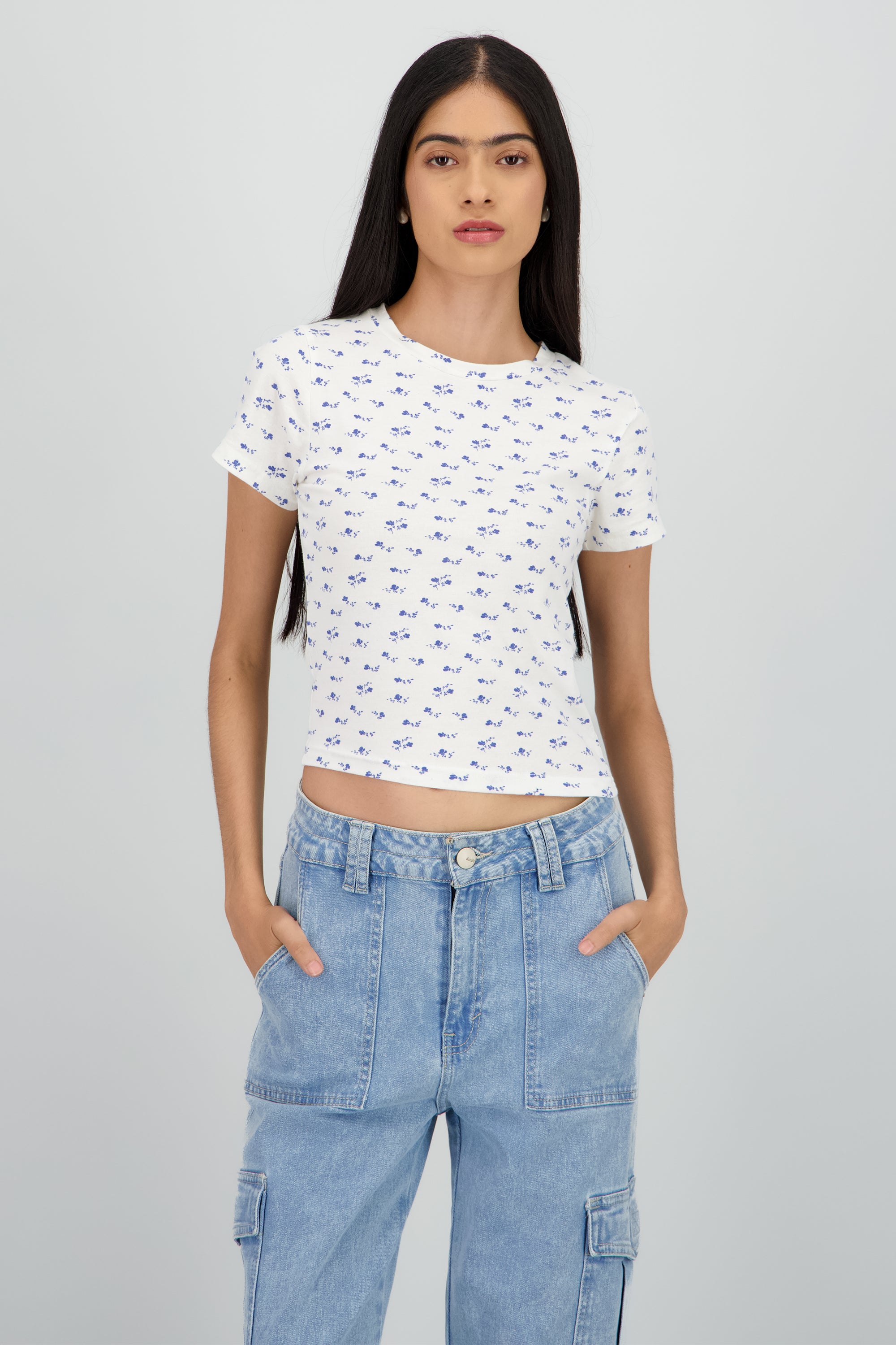 Top manga corta flores HUESO COMBO