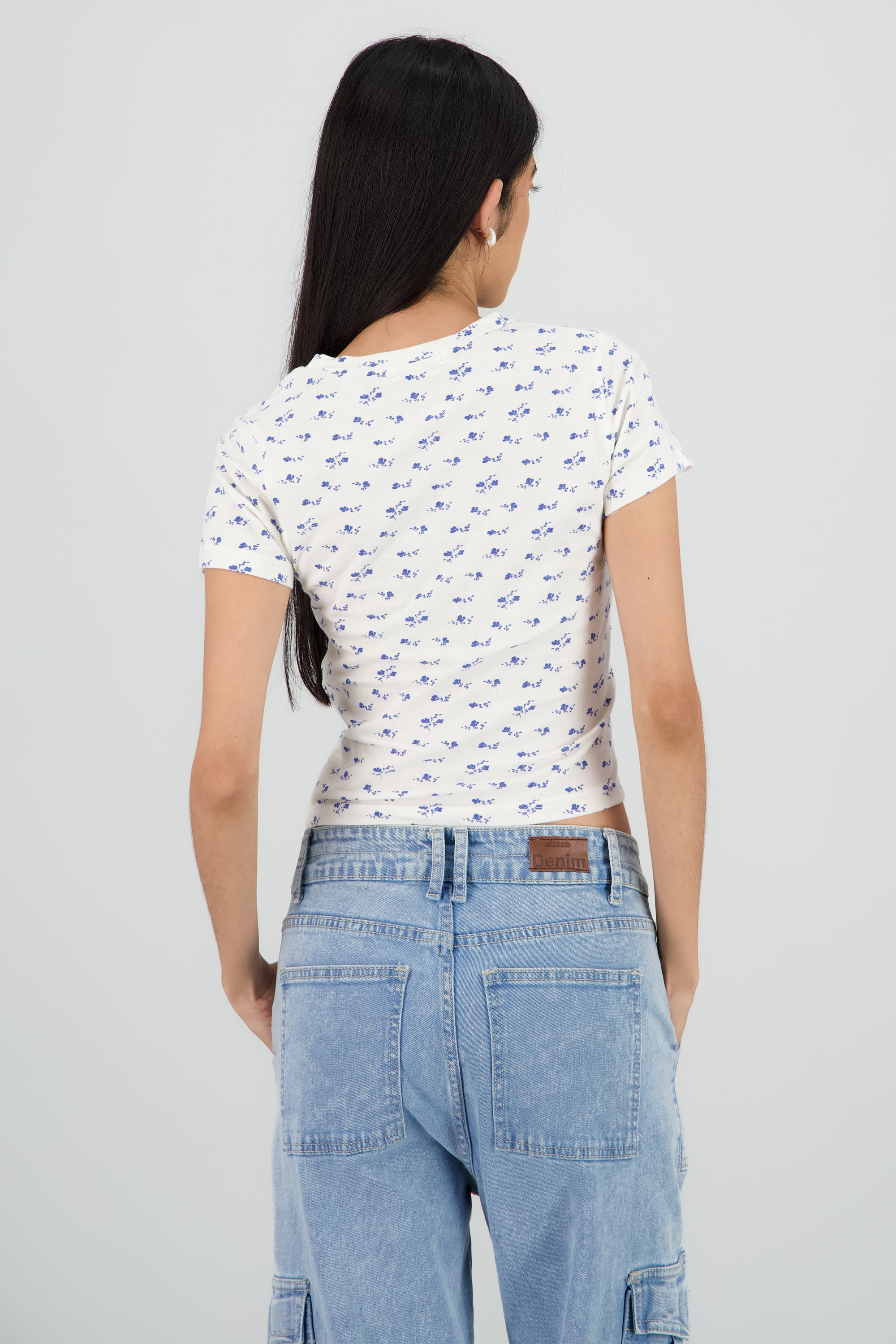 Top manga corta flores HUESO COMBO