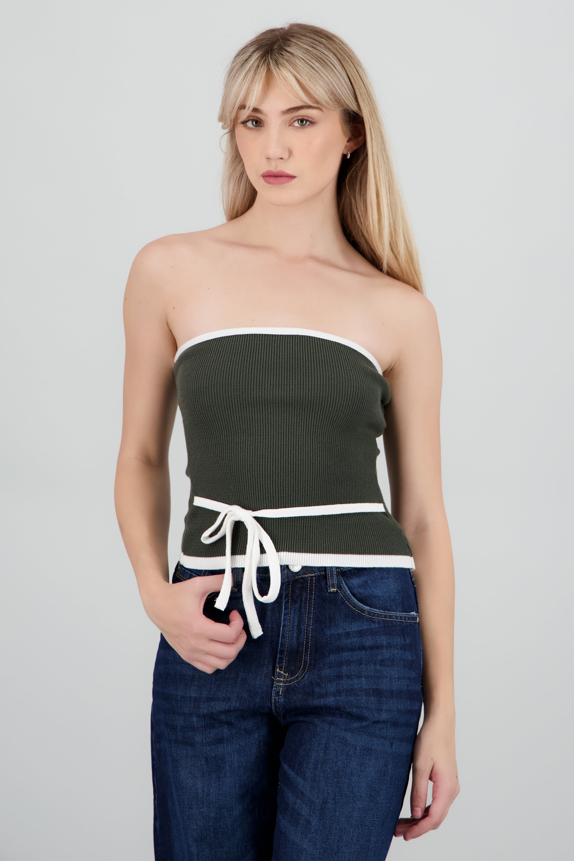 Top strapless detalle moño contraste OLIVO
