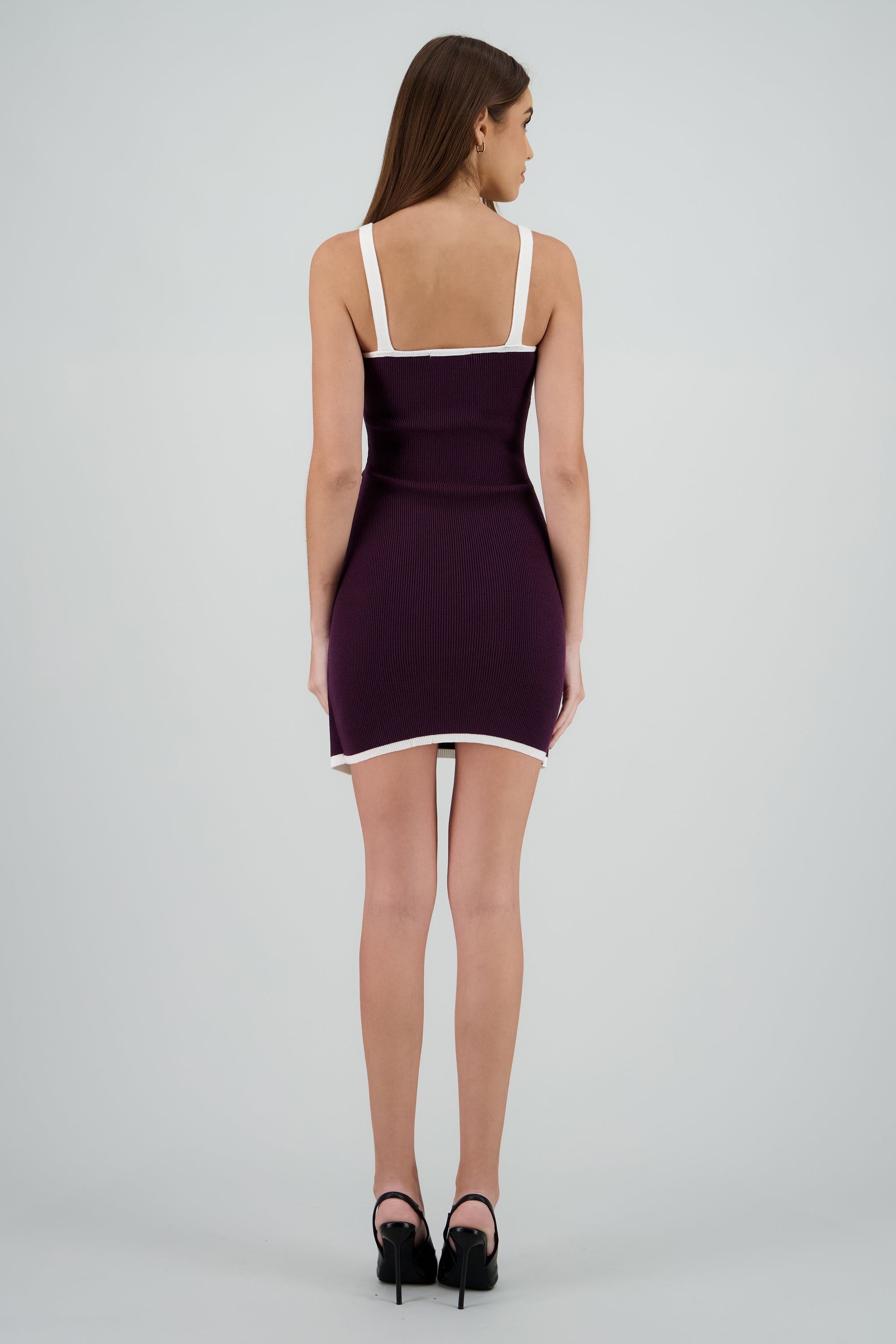 Vestido tirantes contraste detalle laso CIRUELA